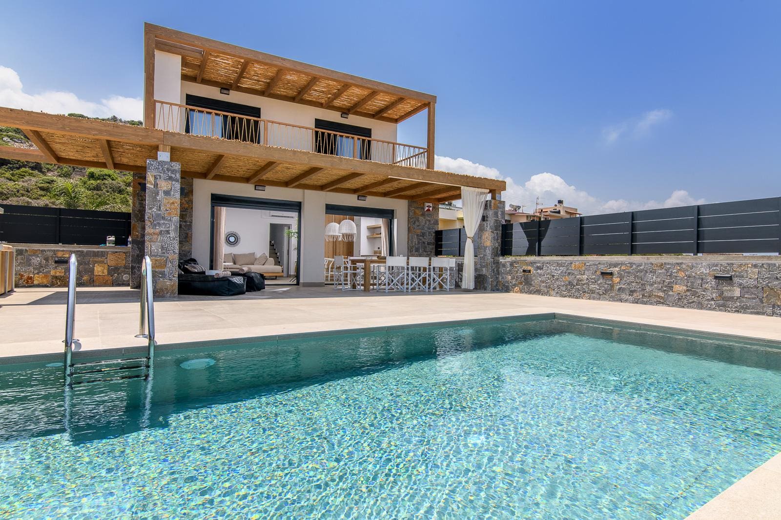 Villa Kallisti Plaka: Spacious 3-Bedroom Apartment with Pool and Sea Views, Plaka Crete