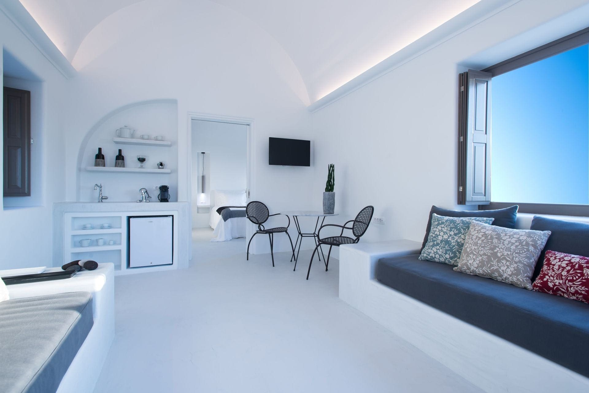 Villa Kallistis Imerovigli: Luxury 1-Bedroom Apartment with Private Infinity Pool, Santorini