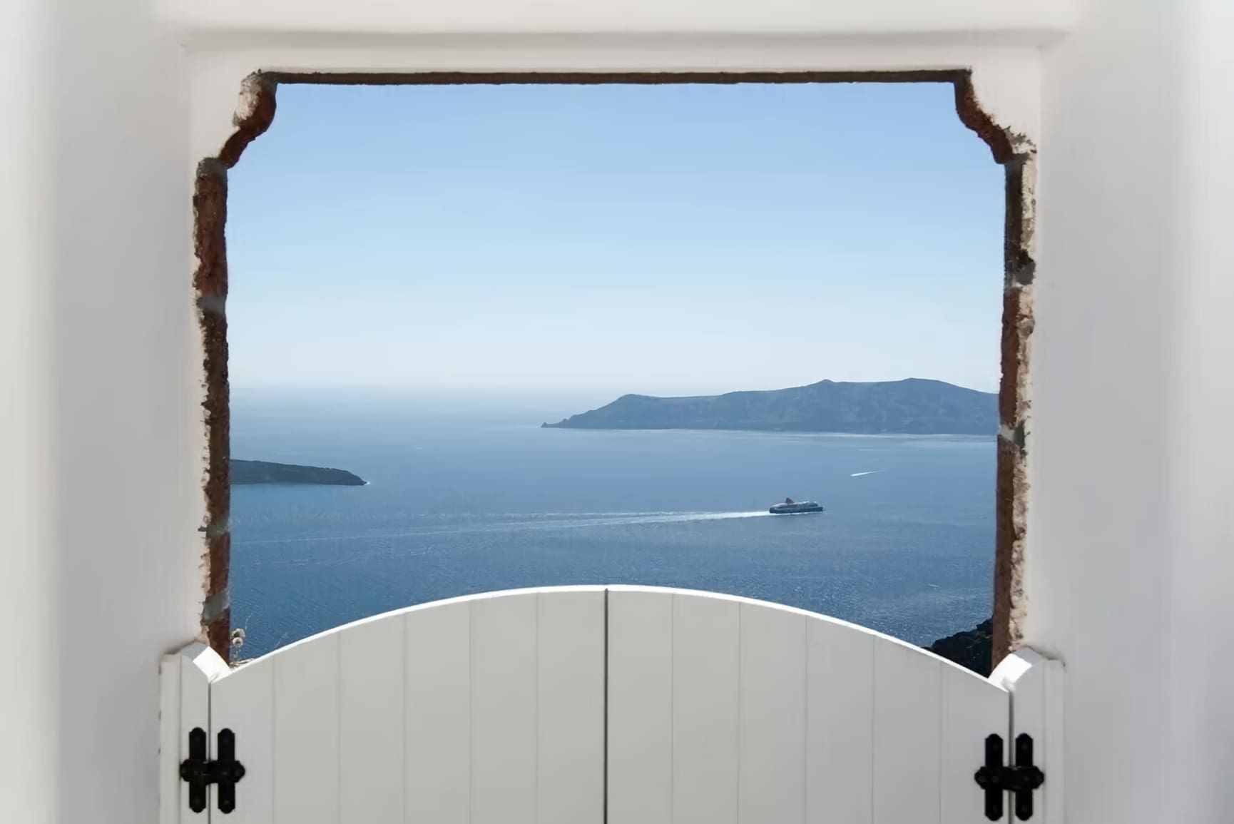 Villa Kallistis Santorini: Luxury 2-Bedroom Villa with Sea Views and Air Conditioning, Santorini