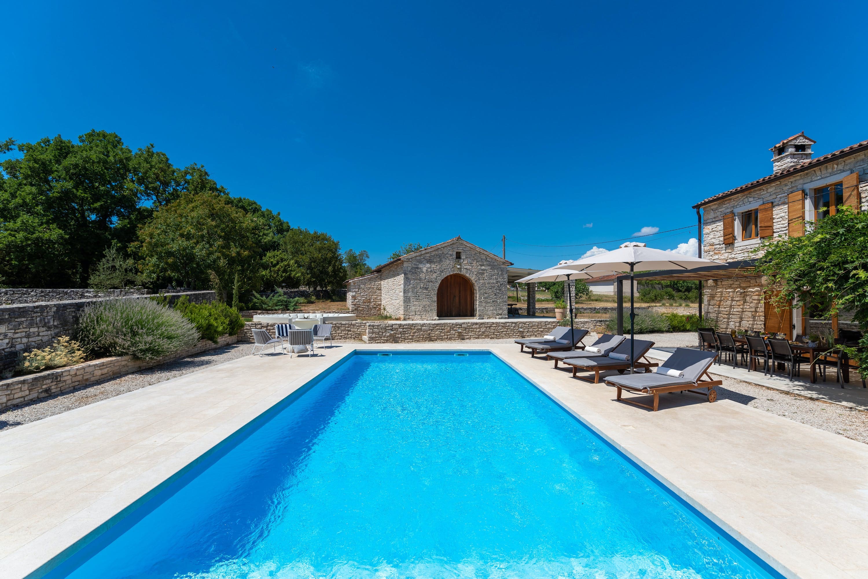 Villa Kanfanar Istra Istria 2: Luxury 4-Bedroom Villa with Private Pool and Sea Views, Istria