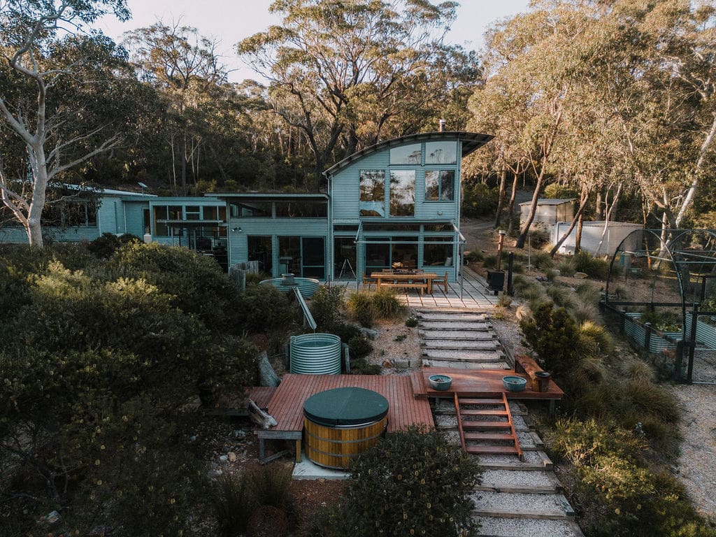Villa Kanimbla Bluegum: Luxury 2-Bedroom Villa with Hot Tub and BBQ, New South Wales