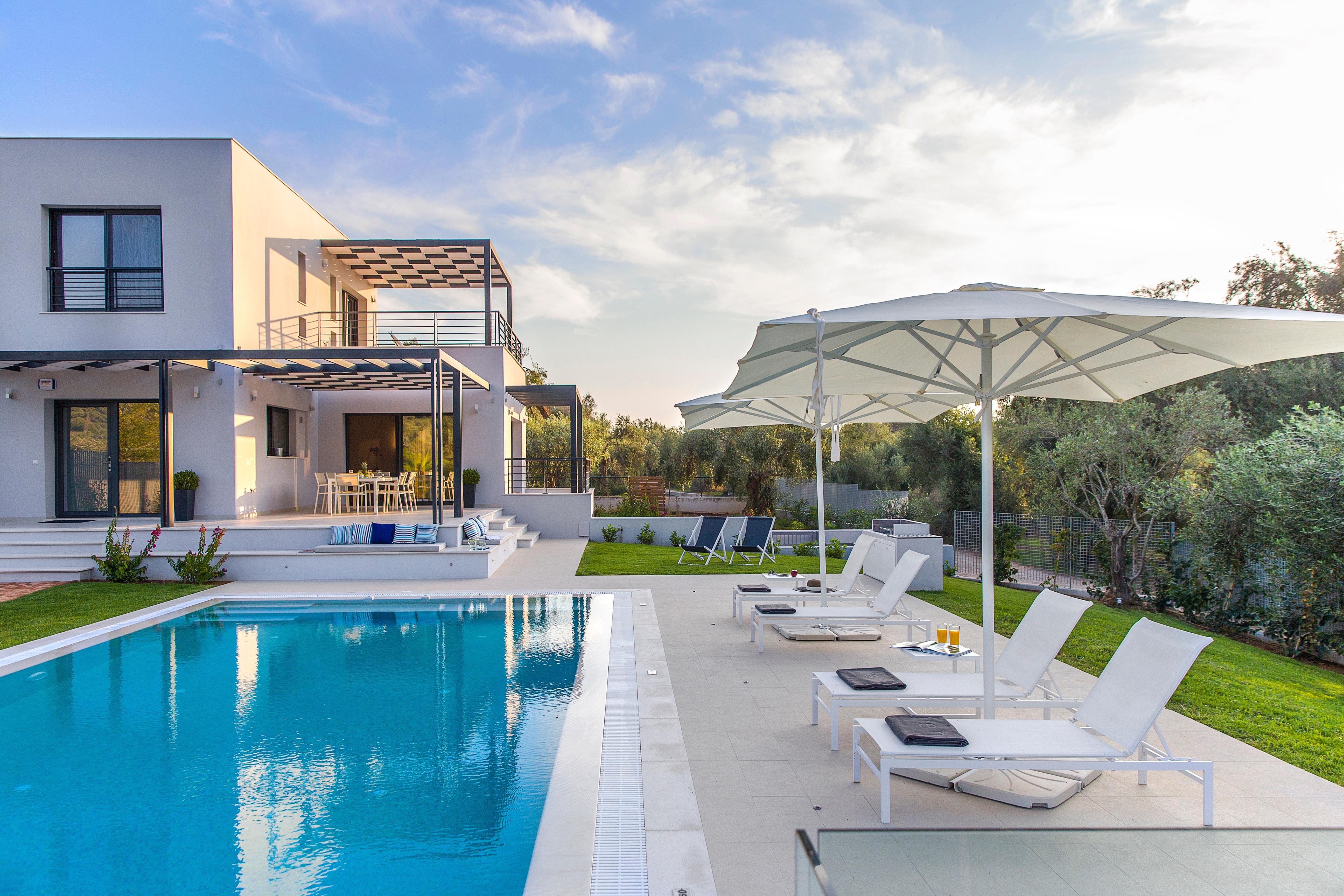 Villa Lefki Kanoni Corfu: Luxury 2-Bedroom Apartment with Private Pool, Corfu
