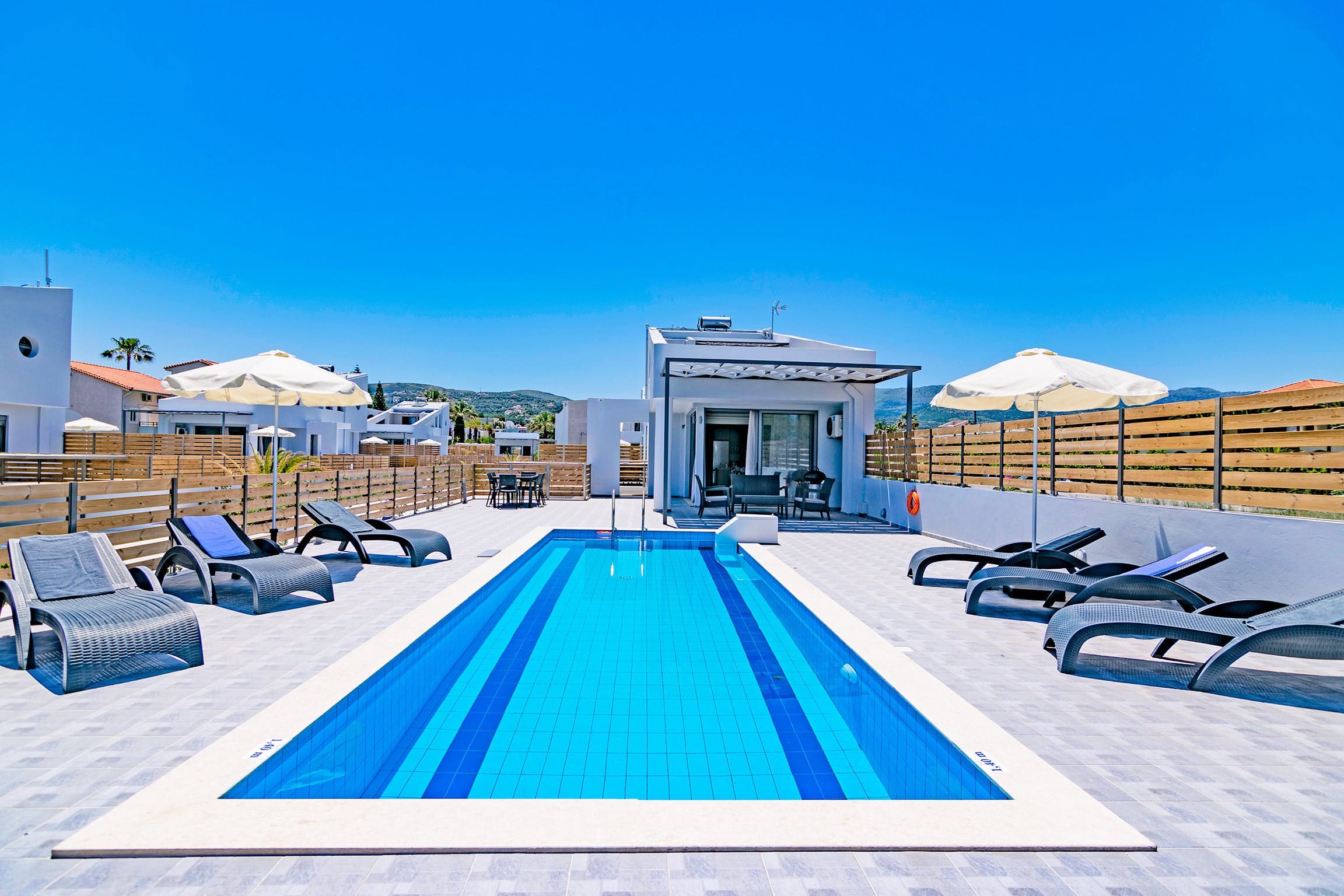 Villa Karteros Rethymno: Spacious 3-Bedroom Apartment with Private Pool and Sea Views, Rethymno
