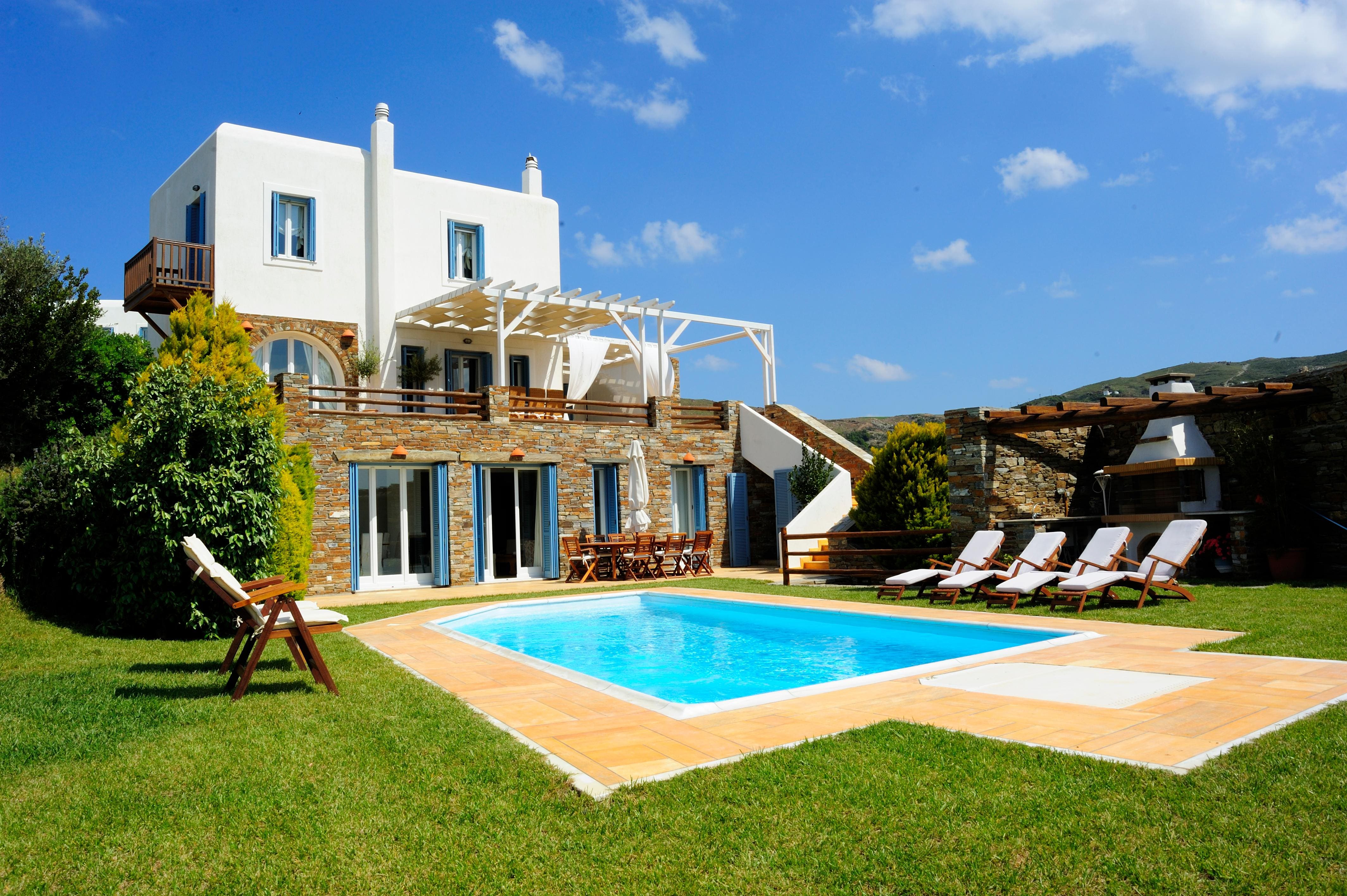 Villa Karydi Andros: Luxury 4-Bedroom Apartment with Private Pool and Sea Views, Andros