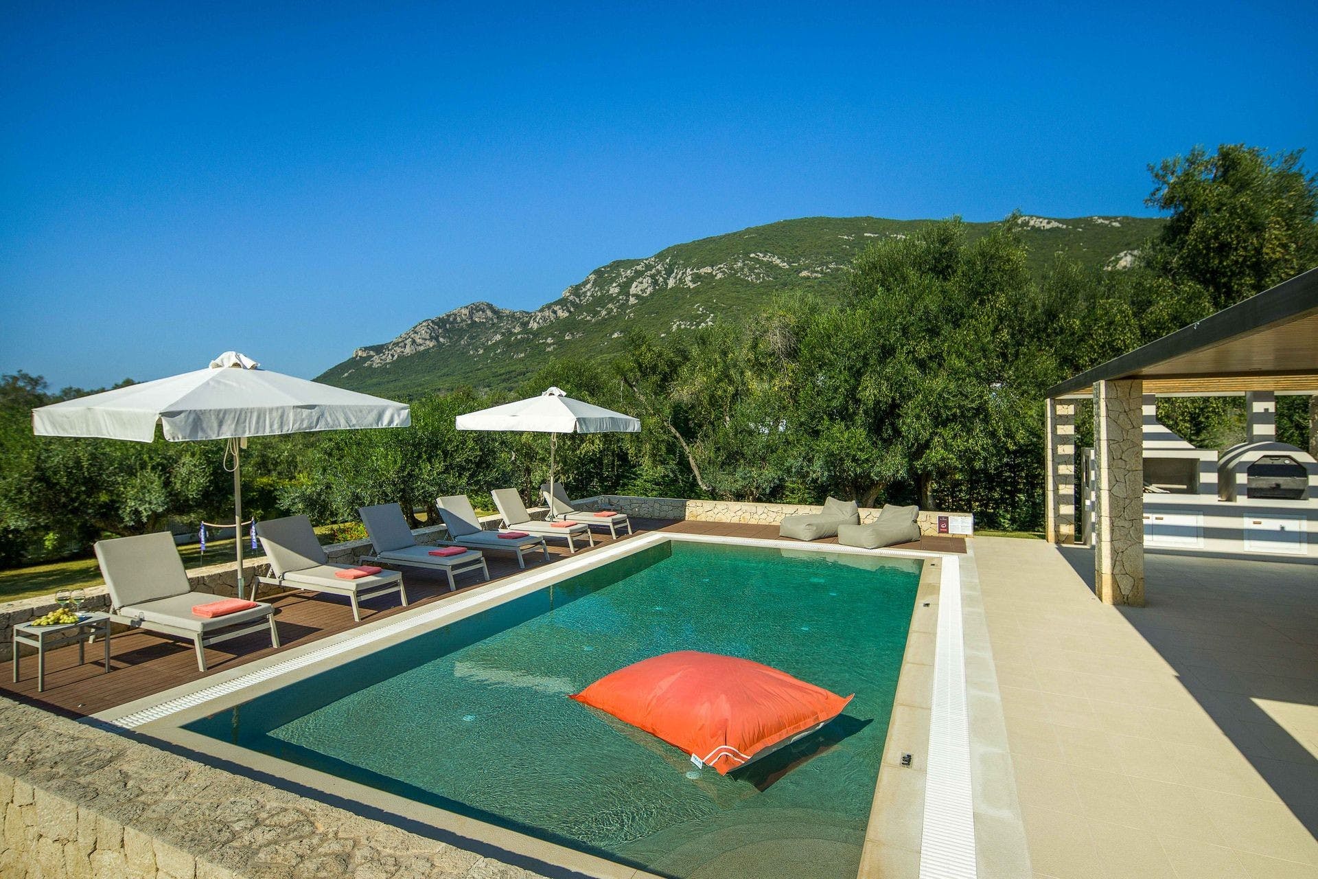 Villa Karydi Corfu: Charming 3-Bedroom Apartment with Private Pool and Sea Views, Corfu
