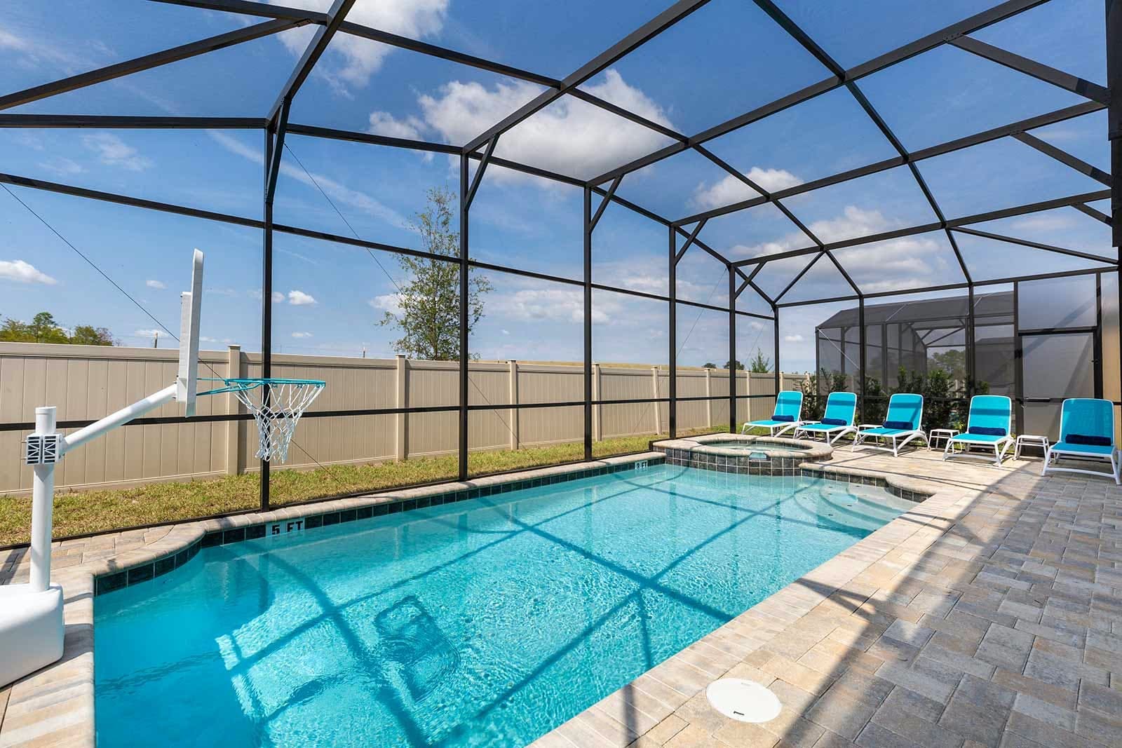 Villa Kissimmee Cypress: Luxury 8-Bedroom Villa with Heated Pool and Tennis Court, Osceola County