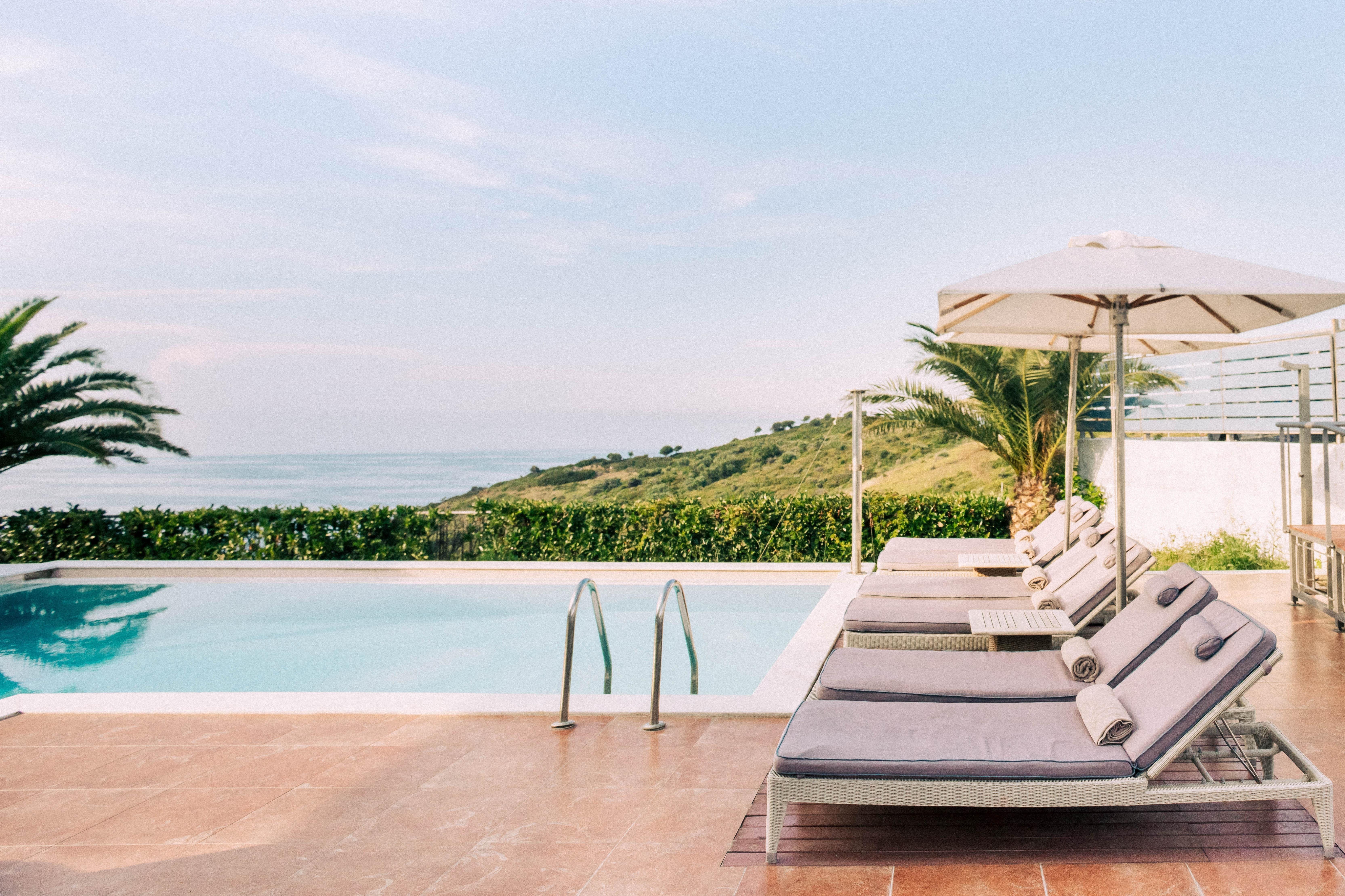 Villa Lysias Kanapitsa Skiathos: Luxury 6-Bedroom Apartment with Private Pool and Sea Views, Skiathos