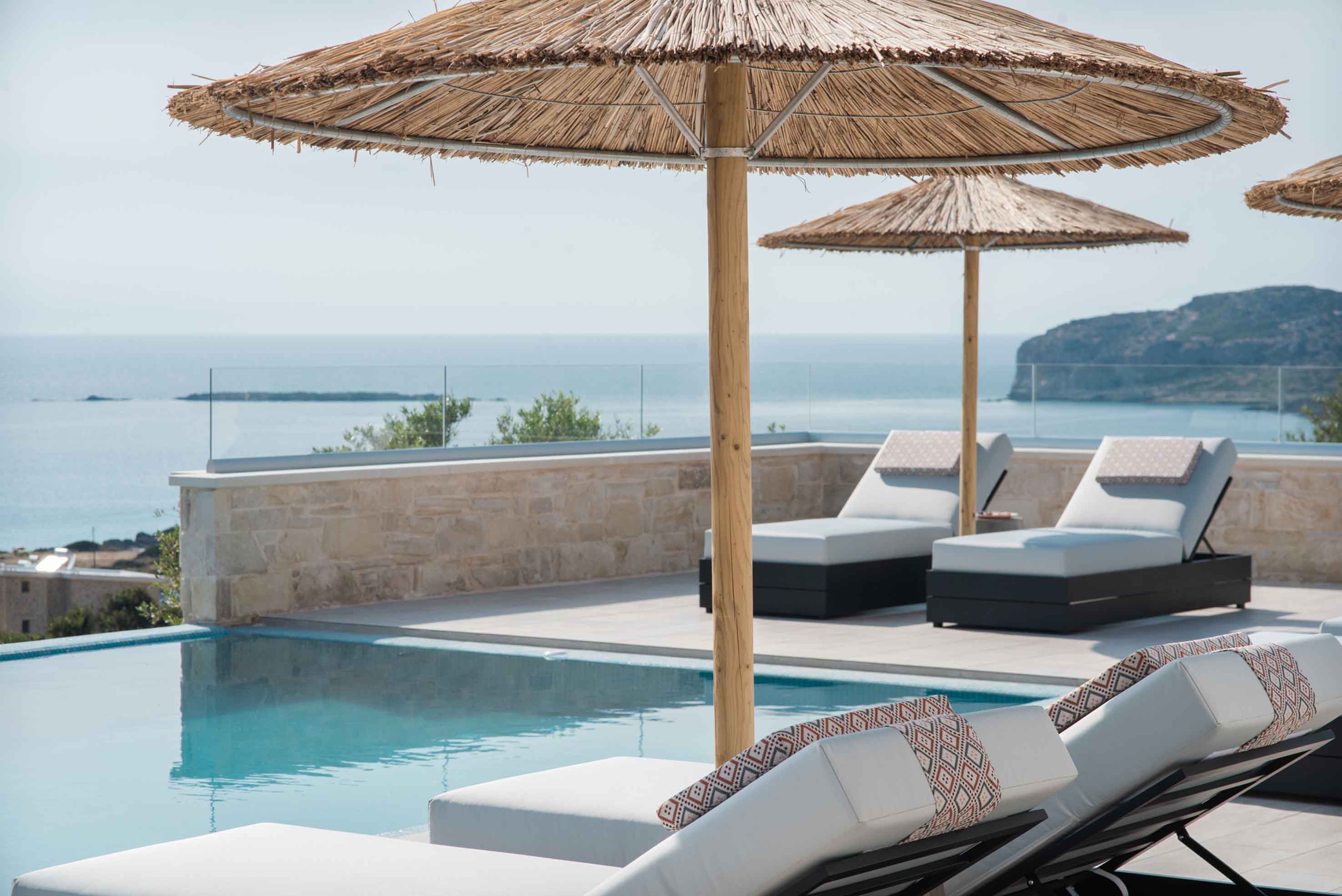 Villa Kourna Kissamos: Luxury 4-Bedroom Apartment with Pool and Sea Views, Crete