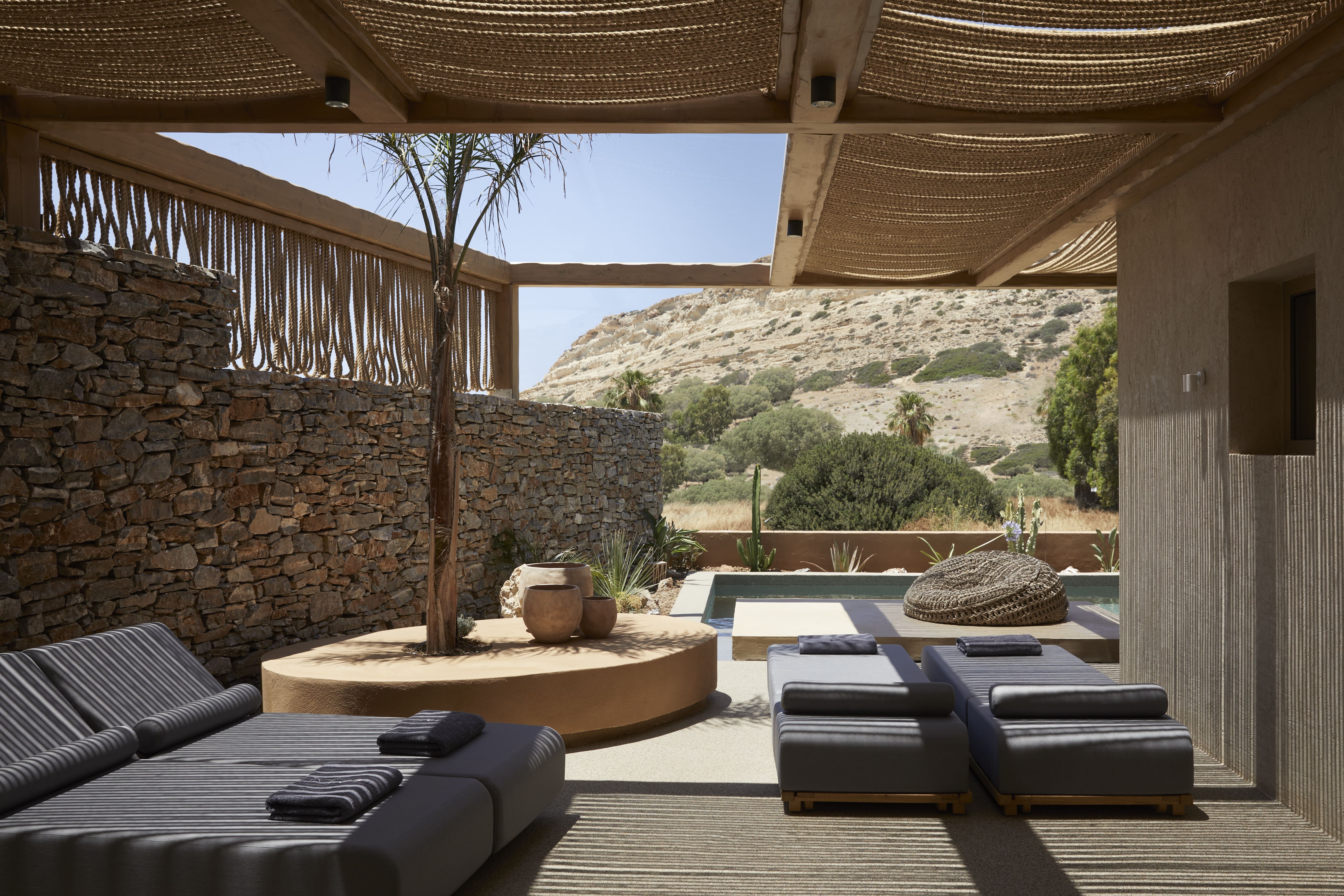 Villa Koutoulas Chania: Stylish 2-Bedroom Apartment with Private Pool and Sea Views, Crete