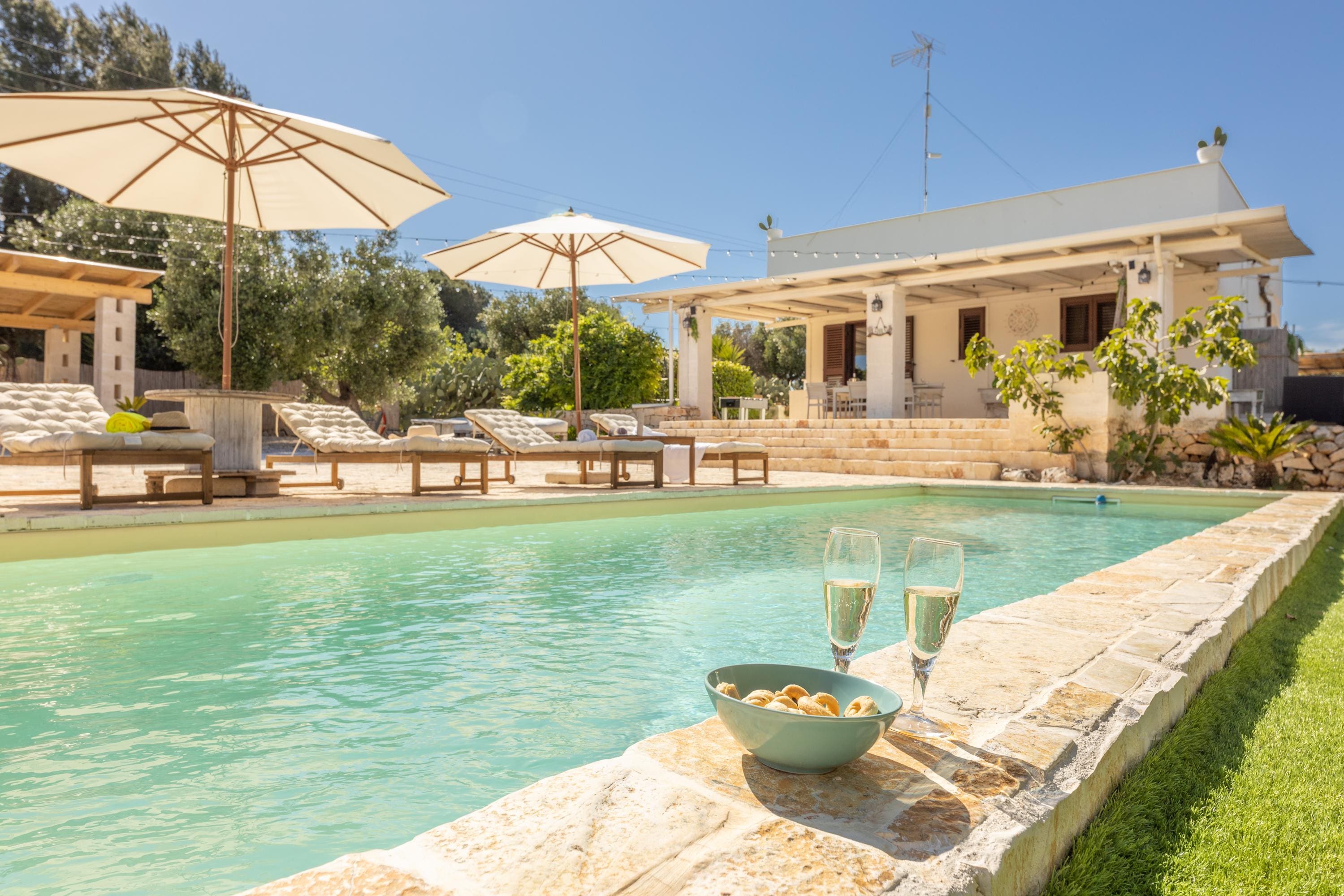 Villa Lamione Ostuni Ostuni 3: Luxury 2-Bedroom Villa with Private Pool and Countryside Setting, Ostuni