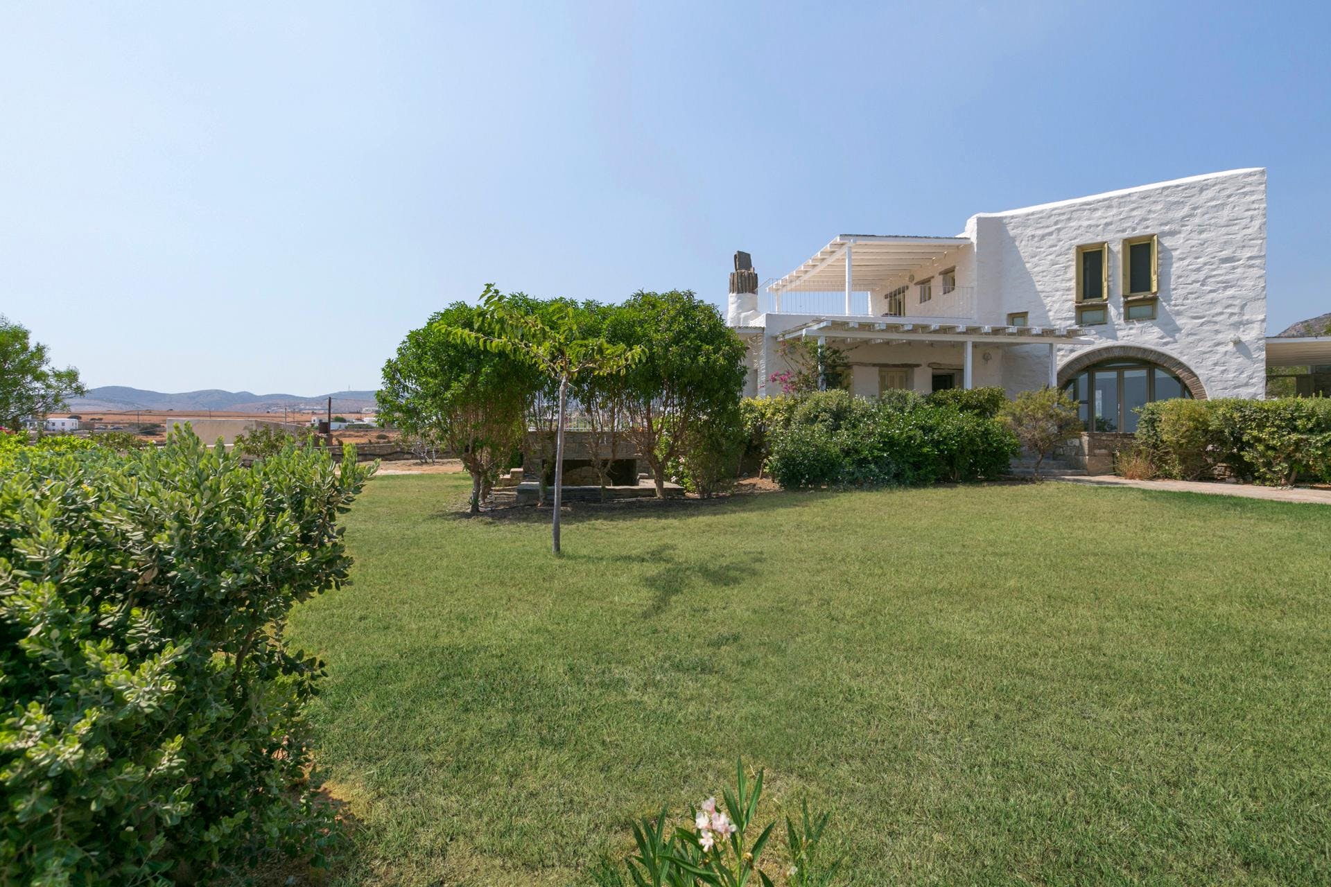 Villa Marpessa Paros: Resort Villa Rental with Sea Views and Beachfront Access in Paros, 2 Bedrooms