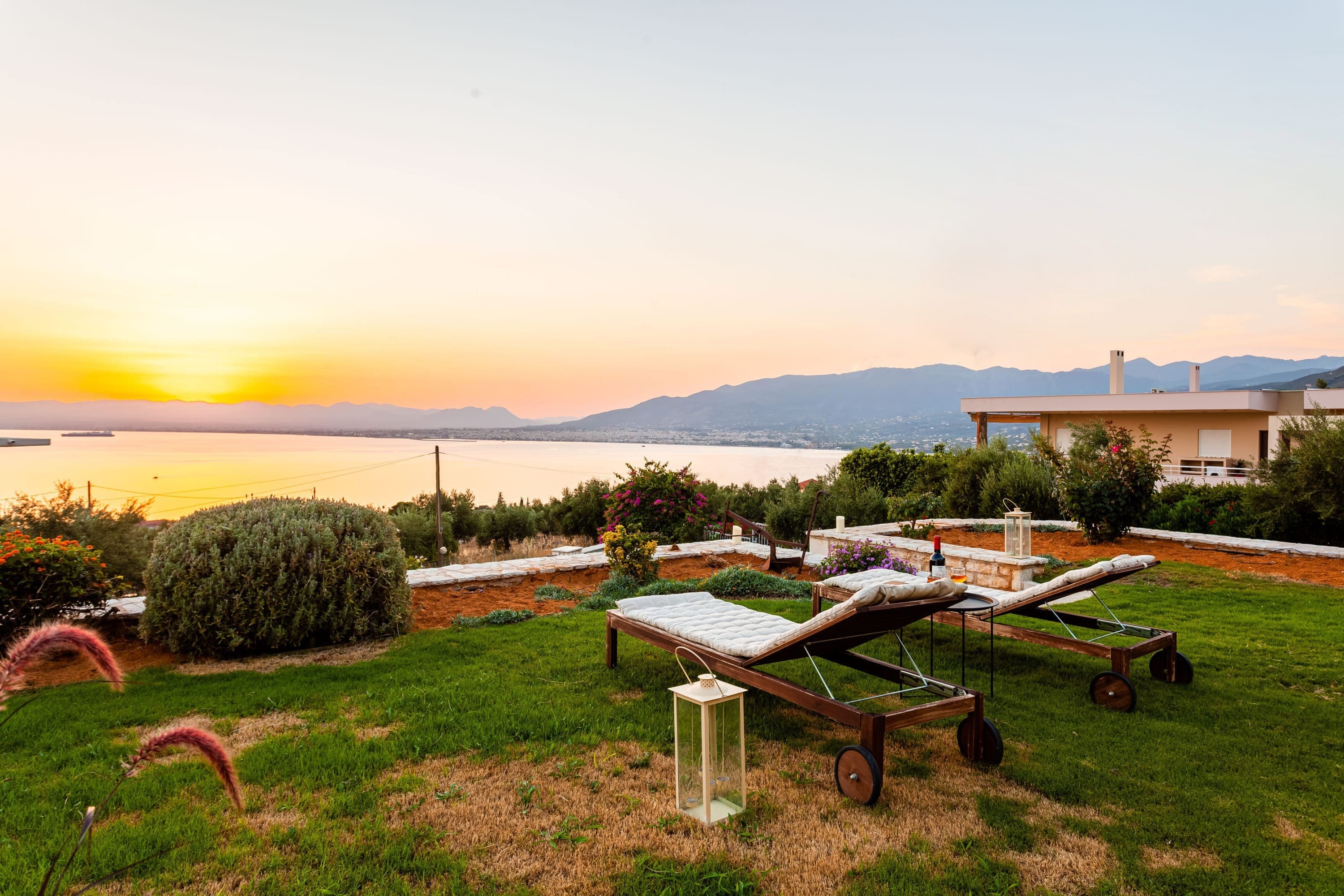 Villa Mavros Kalamata: Luxury 4-Bedroom Villa with Sea Views and Outdoor Kitchen, Messenia
