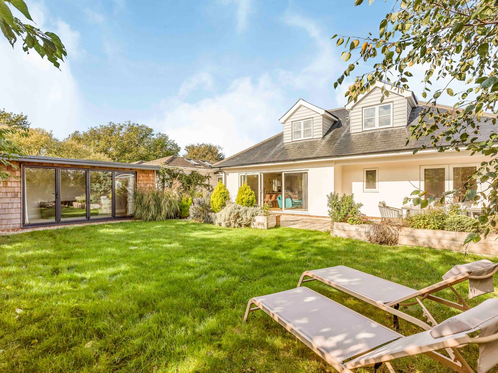 Villa Medmerry Selsey: Spacious 4-Bedroom Apartment with Sea Views and BBQ, Selsey West Sussex