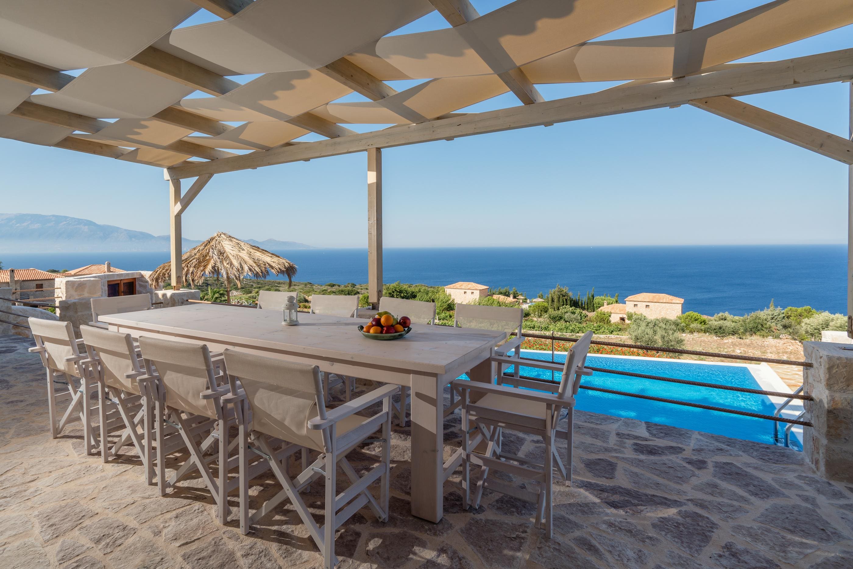 Villa Kyanos Chalikas Agios Nikolaos: Spacious 4-Bedroom Apartment with Infinity Pool and Sea Views, Zakynthos