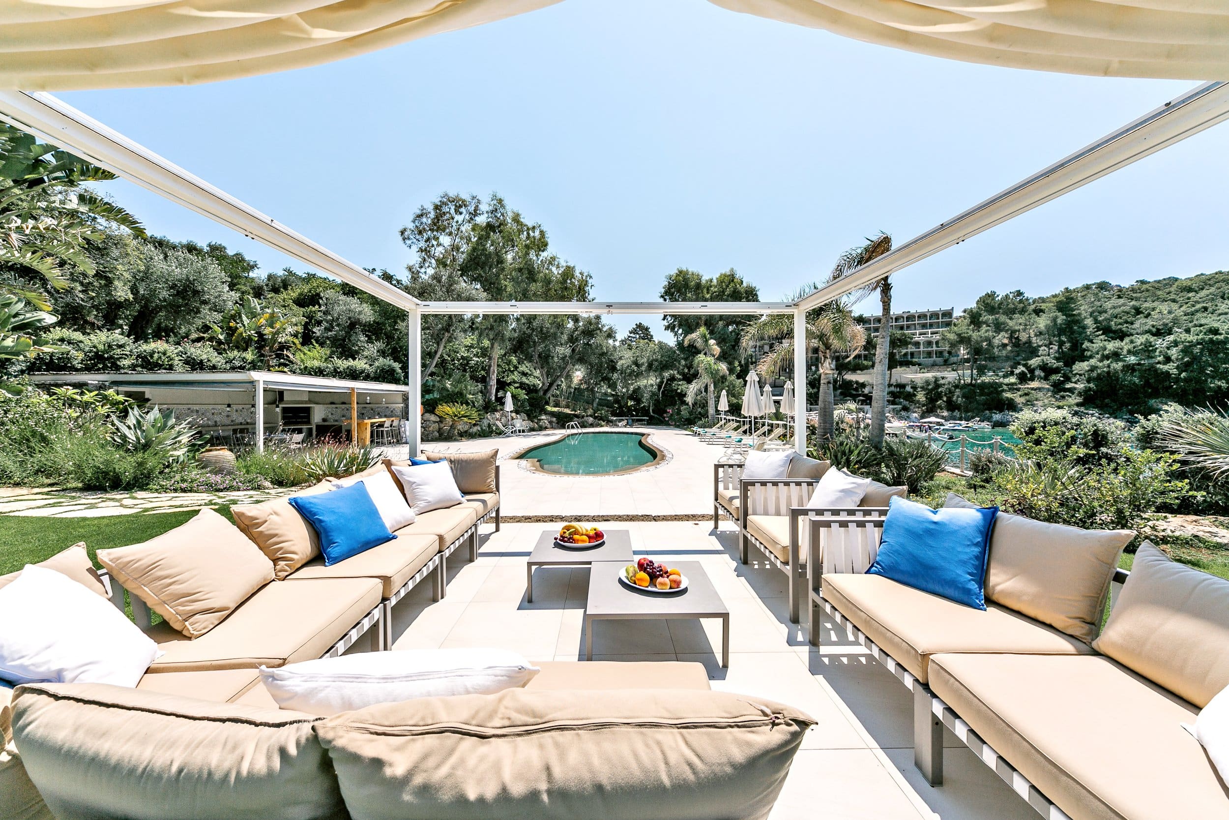 Villa Lysias Lofos Agios Stefanos: Luxury 5-Bedroom Apartment with Seaview and Pool, Agios Stefanos