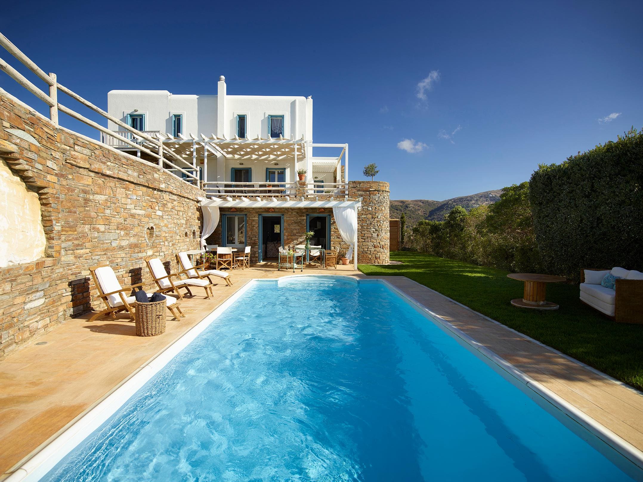 Villa Lysias Vourkoti Andros: Spacious 5-Bedroom Luxury Apartment with Pool and Sea Views, Andros