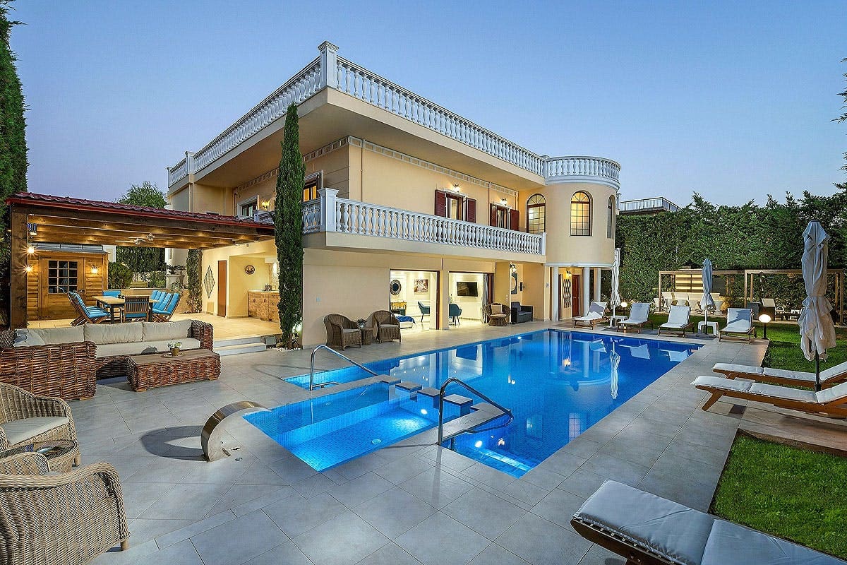 Villa Ostria Agios Chorafakia: Spacious 6-Bedroom Luxury Apartment with Seaview and Pool, Crete