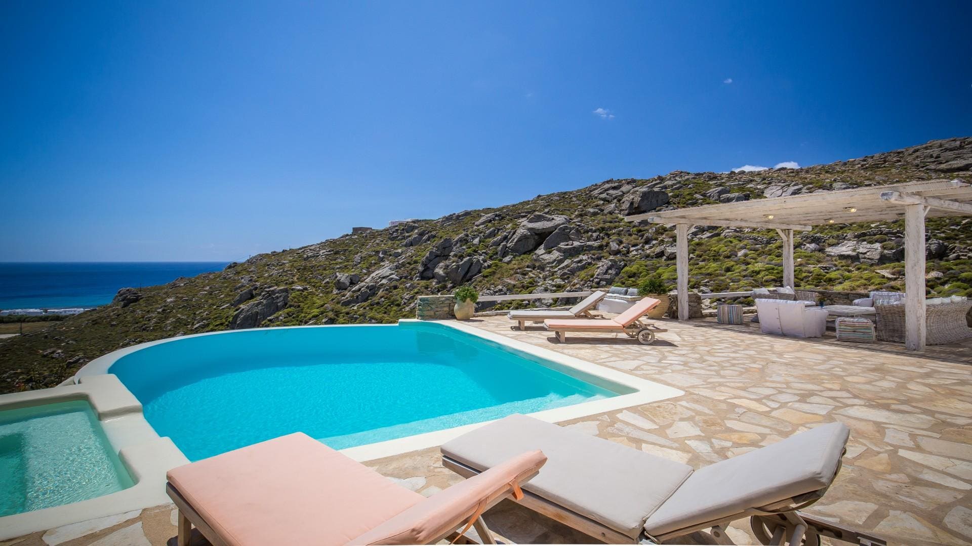 Villa Ostria Kourouta Elia: Elegant 6-Bedroom Apartment with Infinity Pool, Mykonos