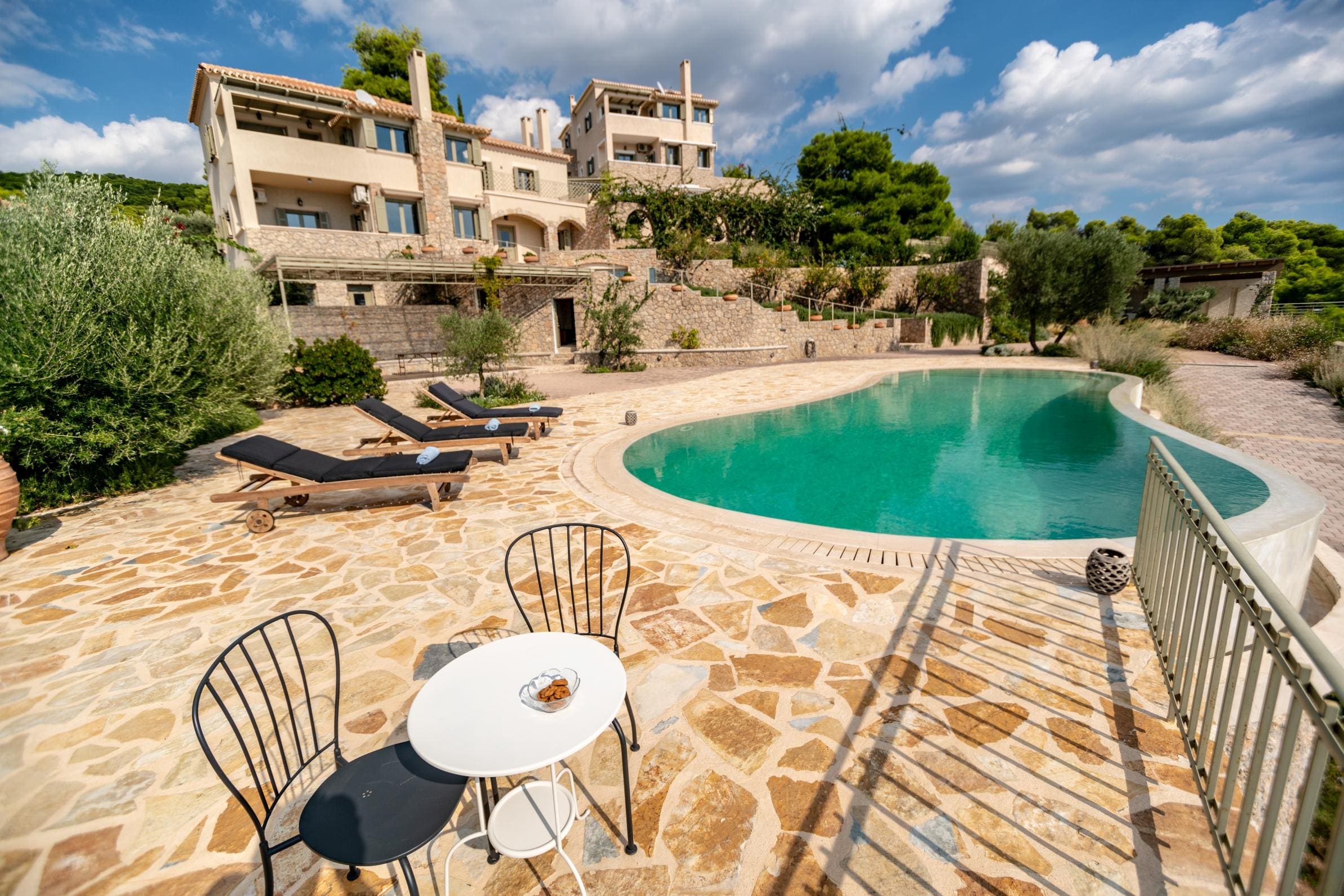 Villa Boreas Agia Marina Elios: Spacious 6-Bedroom Apartment with Infinity Pool and Sea Views, Elios