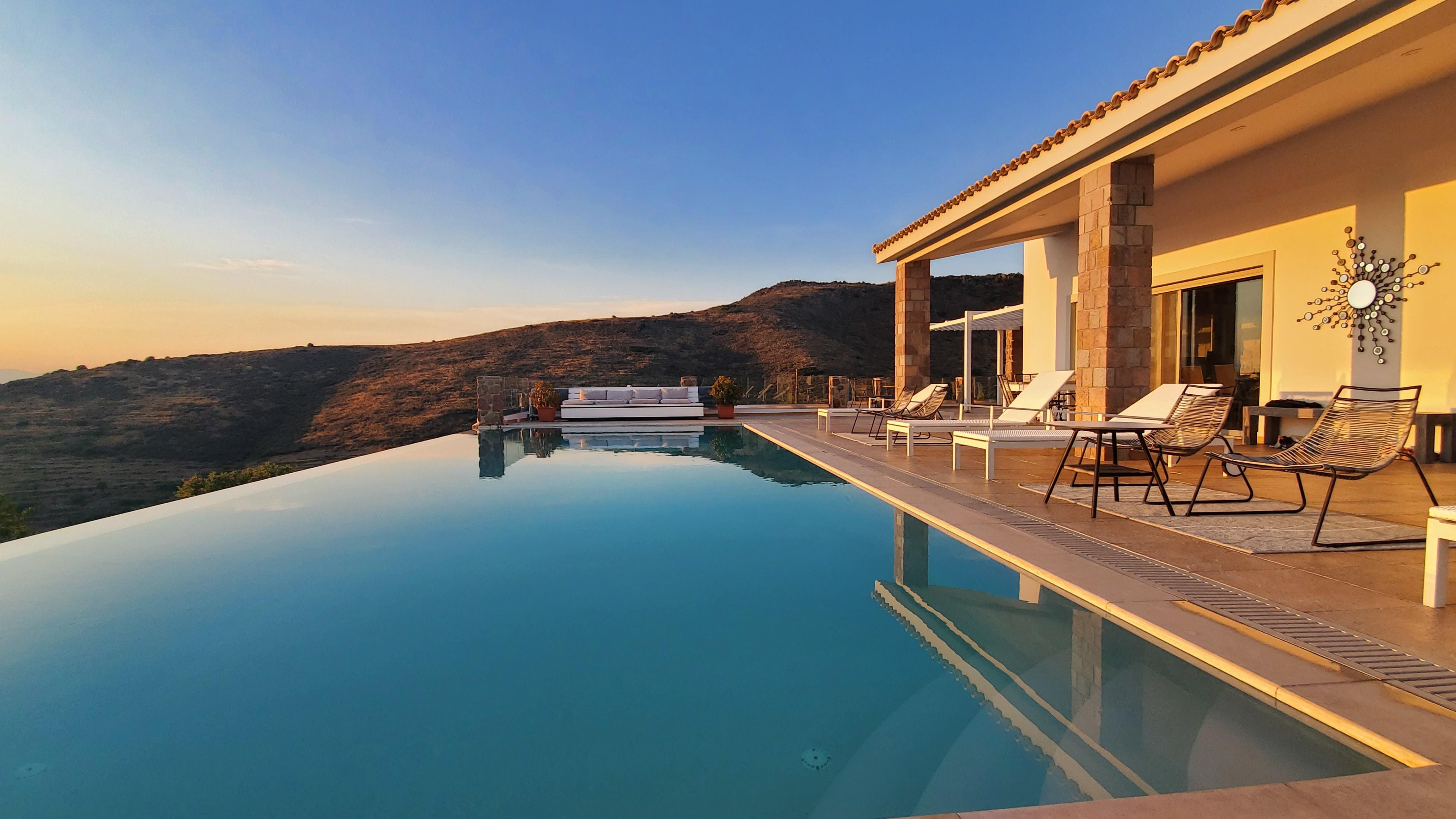 Villa Lefki Kastraki Elios: Spacious 8-Bedroom Apartment with Infinity Pool and Sea Views, Elios