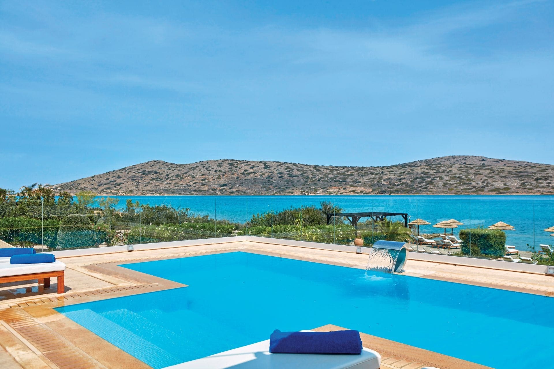 Villa Lefki Olous Elounda: Luxury 4-Bedroom Apartment with Beachfront Pool, Elounda