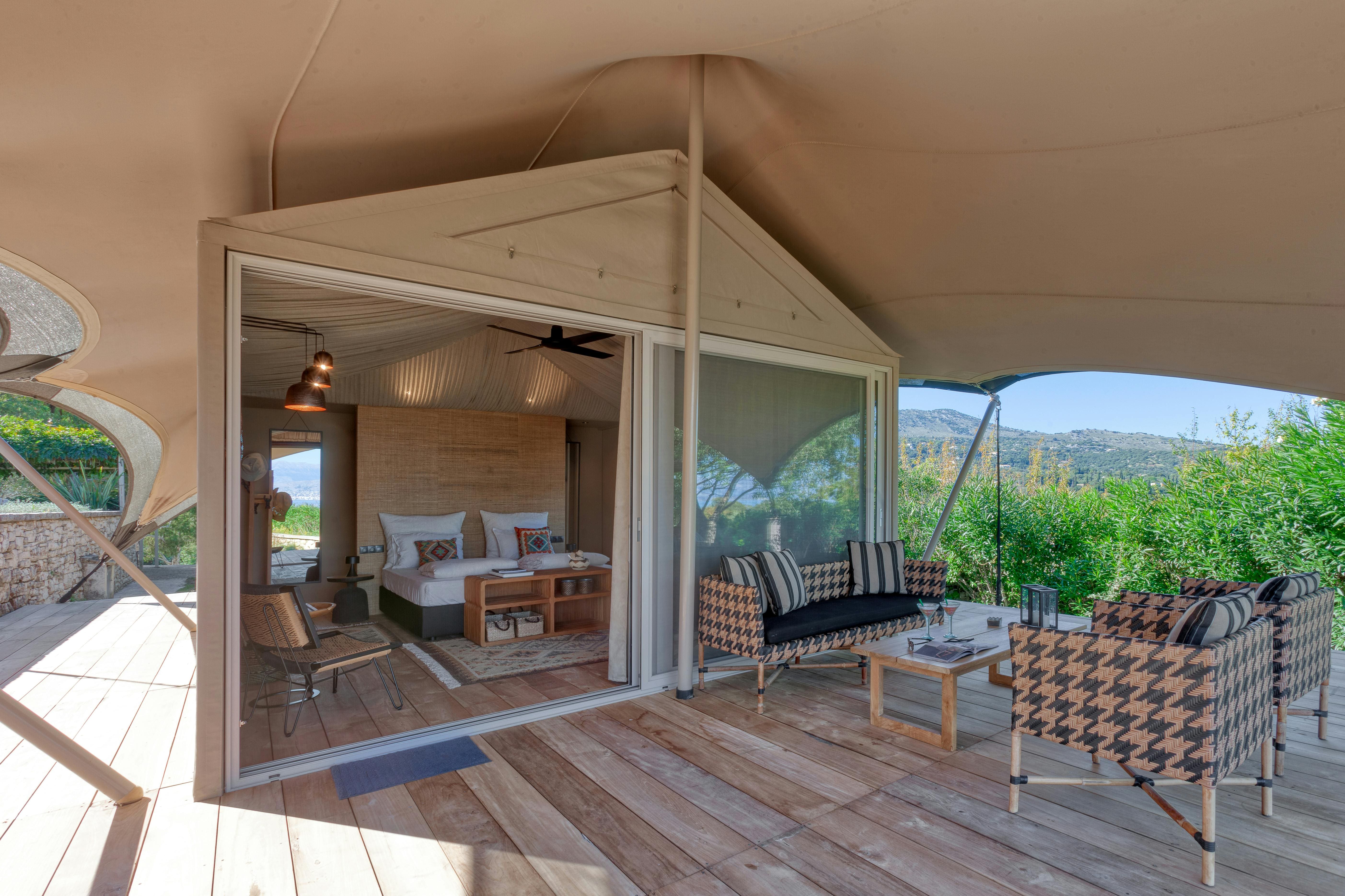 Villa Meltemi Kassiopi: Luxury 6-Bedroom Villa with Seaview and Pool, Kassiopi
