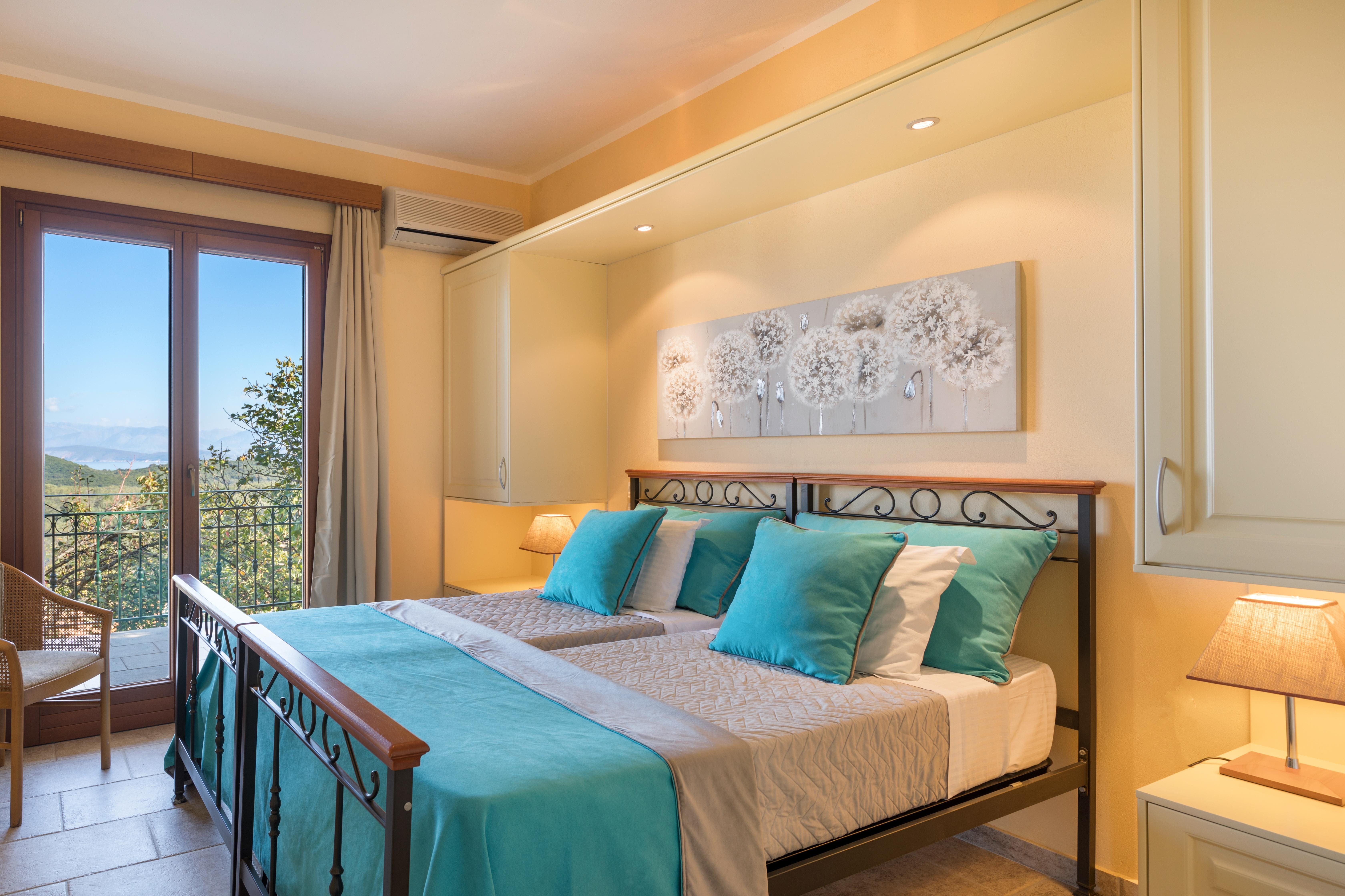 Villa Lefkos Keras Kassiopi: Spacious 5-Bedroom Apartment with Seaviews and Pool, Kassiopi