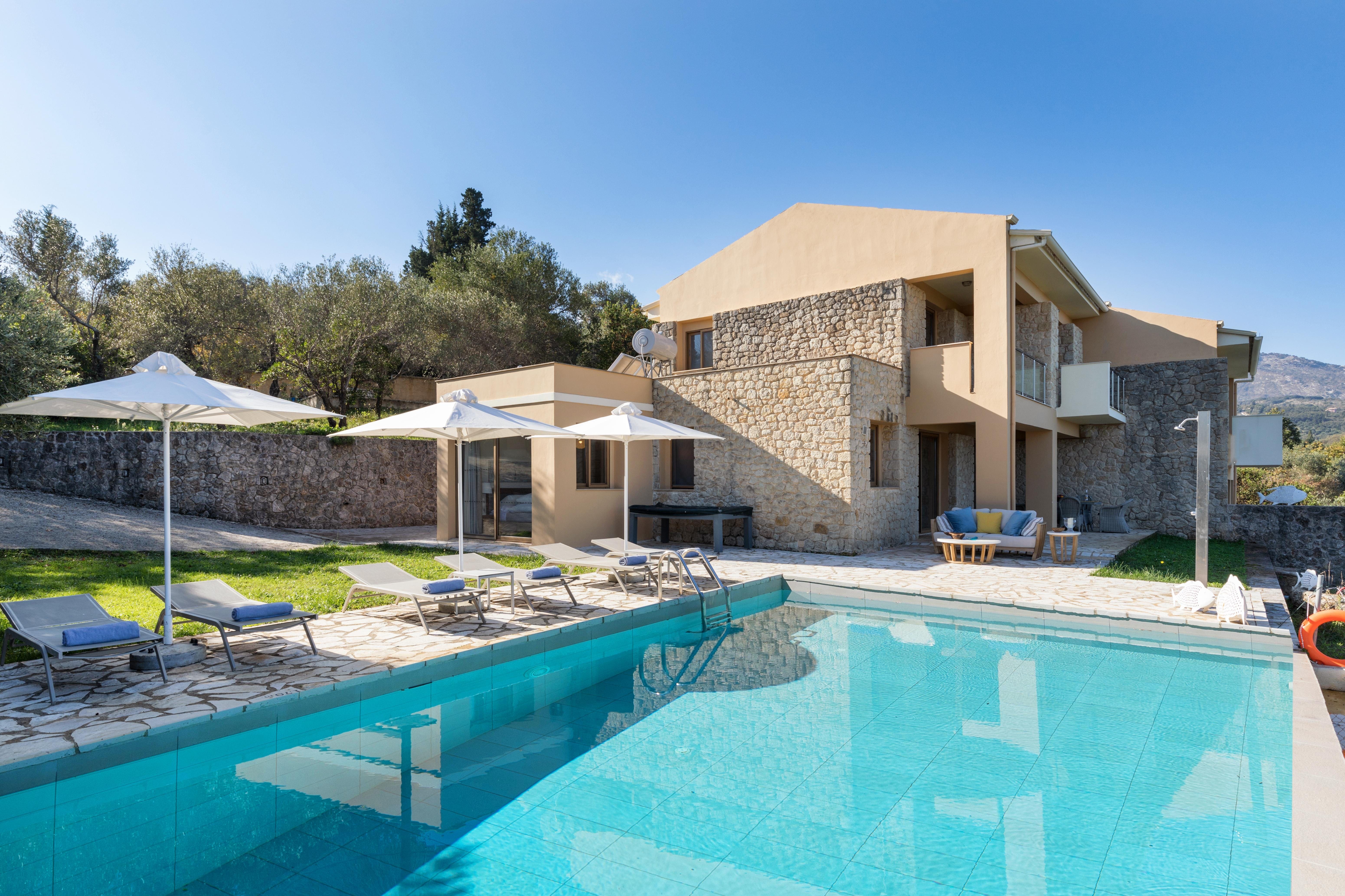 Villa Boreas Keras Kassiopi: Elegant 3-Bedroom Apartment with Stunning Sea Views, Kassiopi