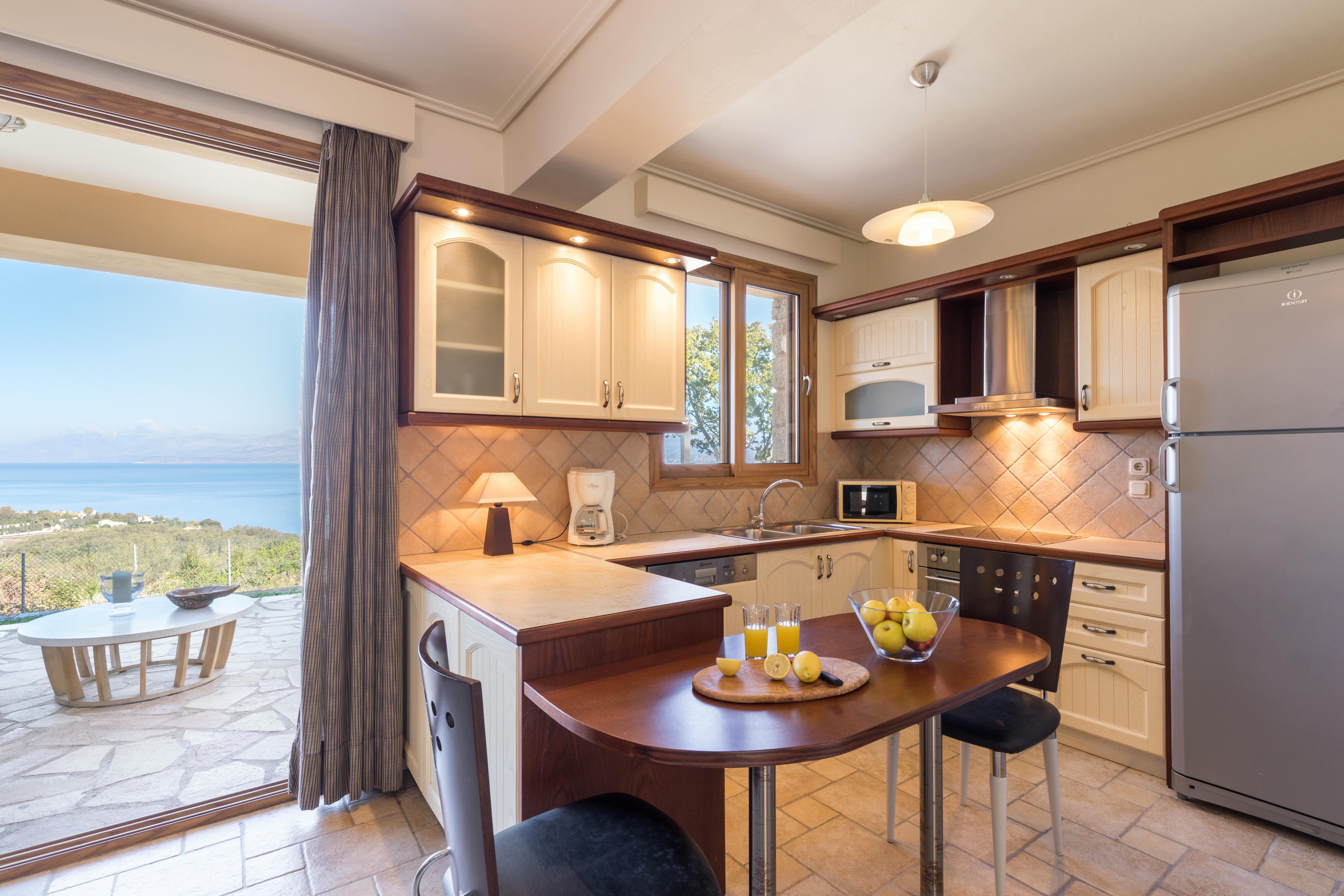 Villa Boreas Keras Kassiopi: Elegant 3-Bedroom Apartment with Stunning Sea Views, Kassiopi