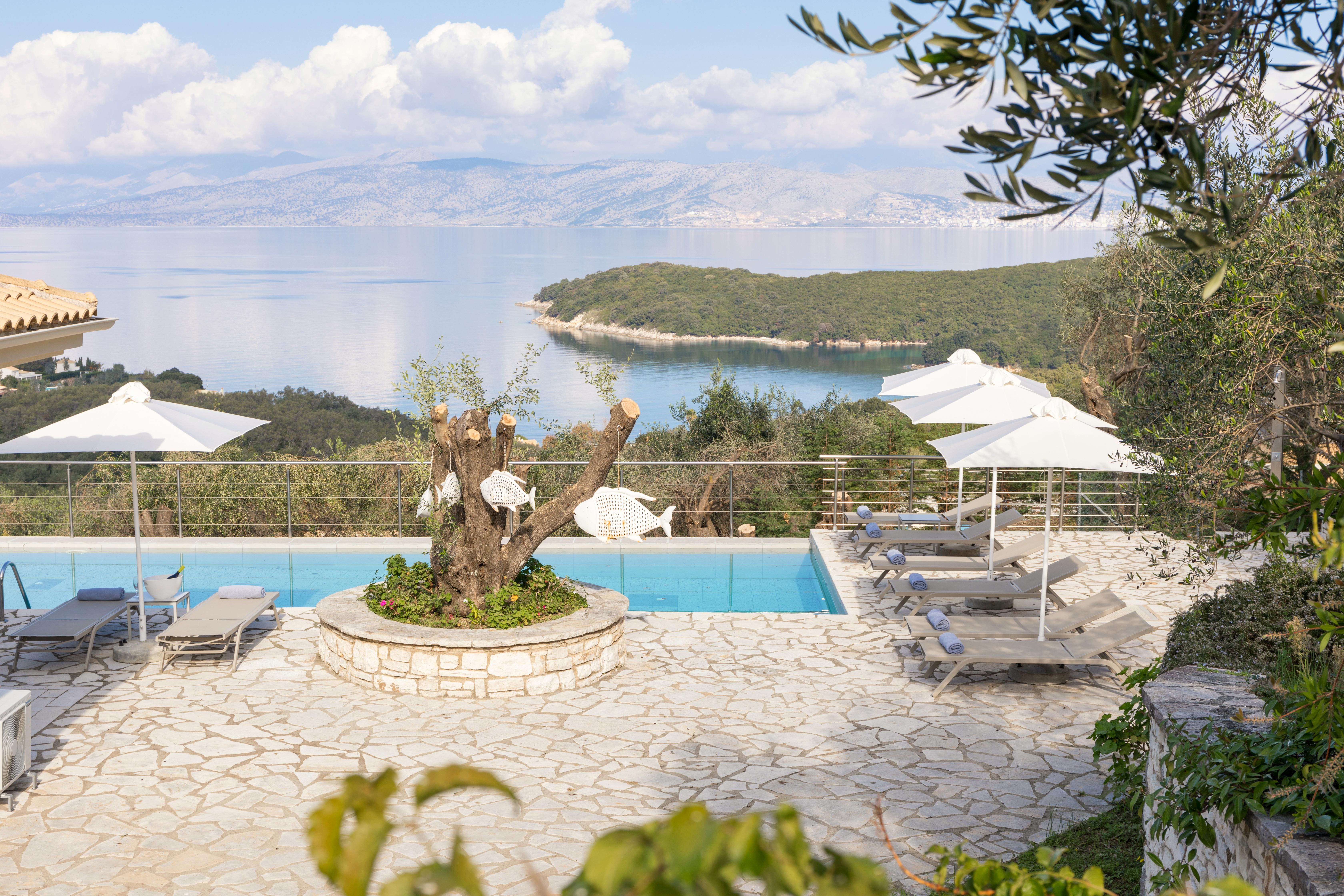 Villa Kyanos Bogdanos Kassiopi: Luxury 4-Bedroom Apartment with Seaview and Pool, Kassiopi