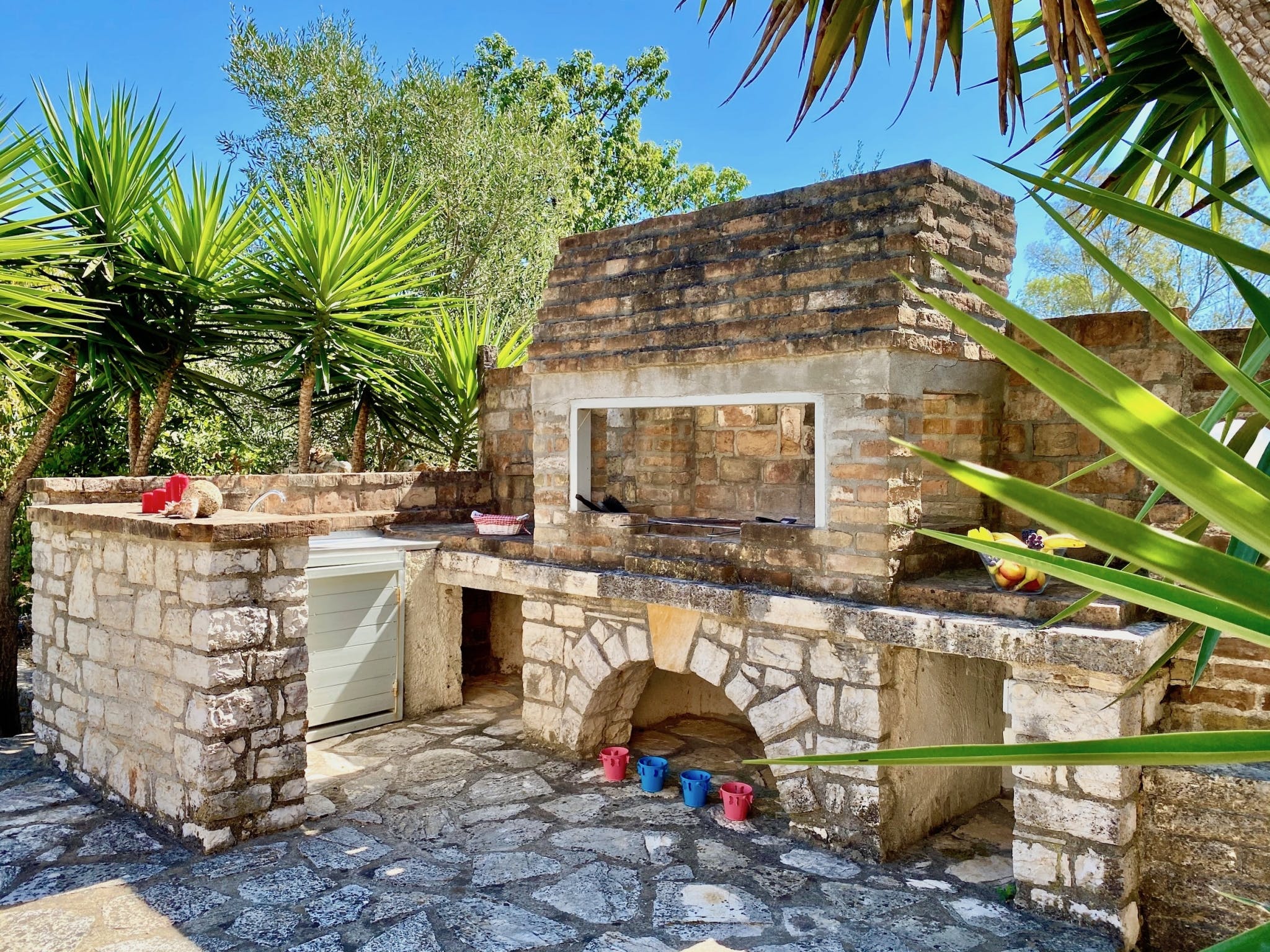 Villa Lefki Nymfes Kassiopi: 5-Bedroom Apartment with Pool and Sea Views, Kassiopi