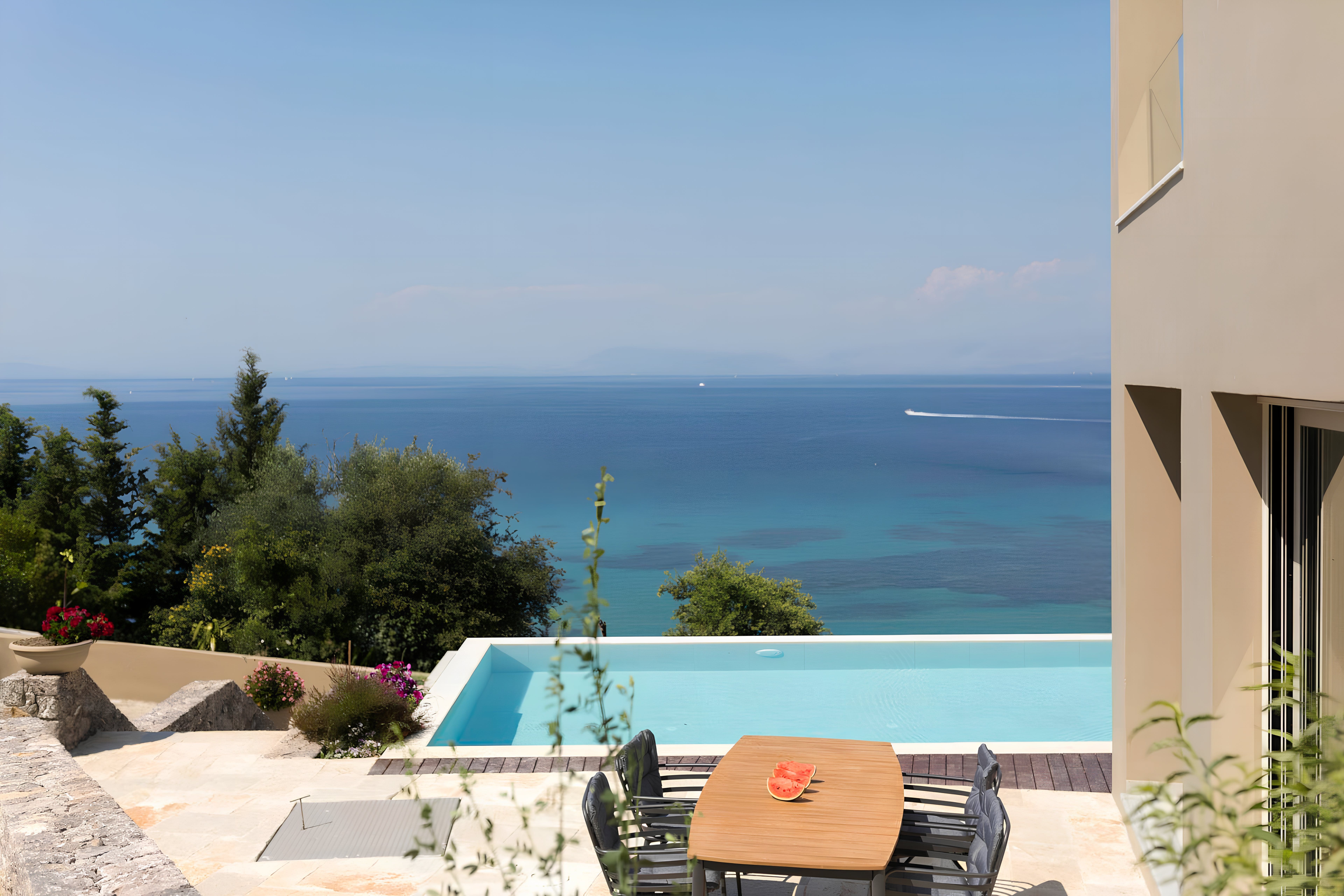 Villa Kyanos Kalamaki Kavos: Luxury 4-Bedroom Villa with Seaview and Pool, Kavos