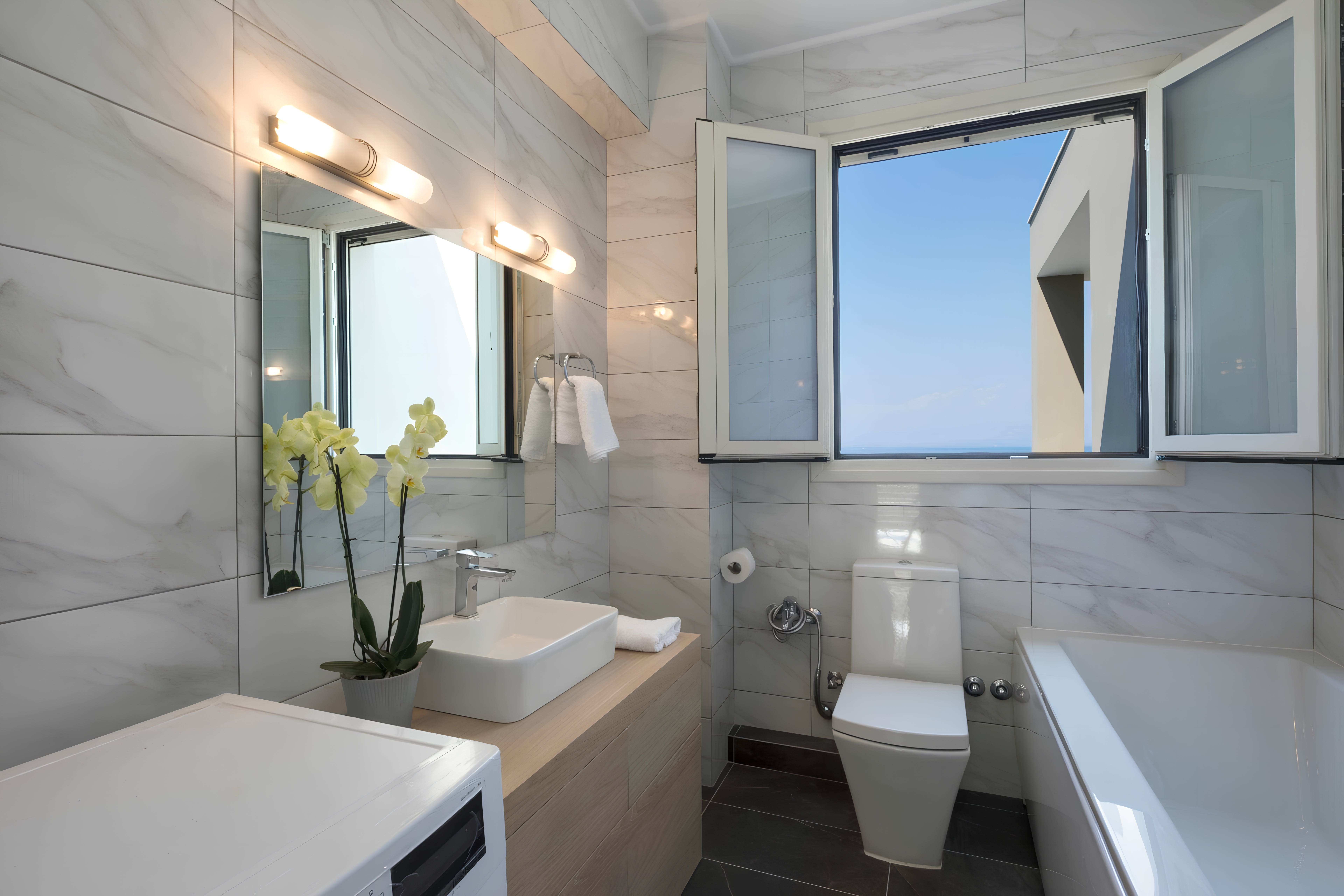 Villa Kyanos Kalamaki Kavos: Luxury 4-Bedroom Villa with Seaview and Pool, Kavos