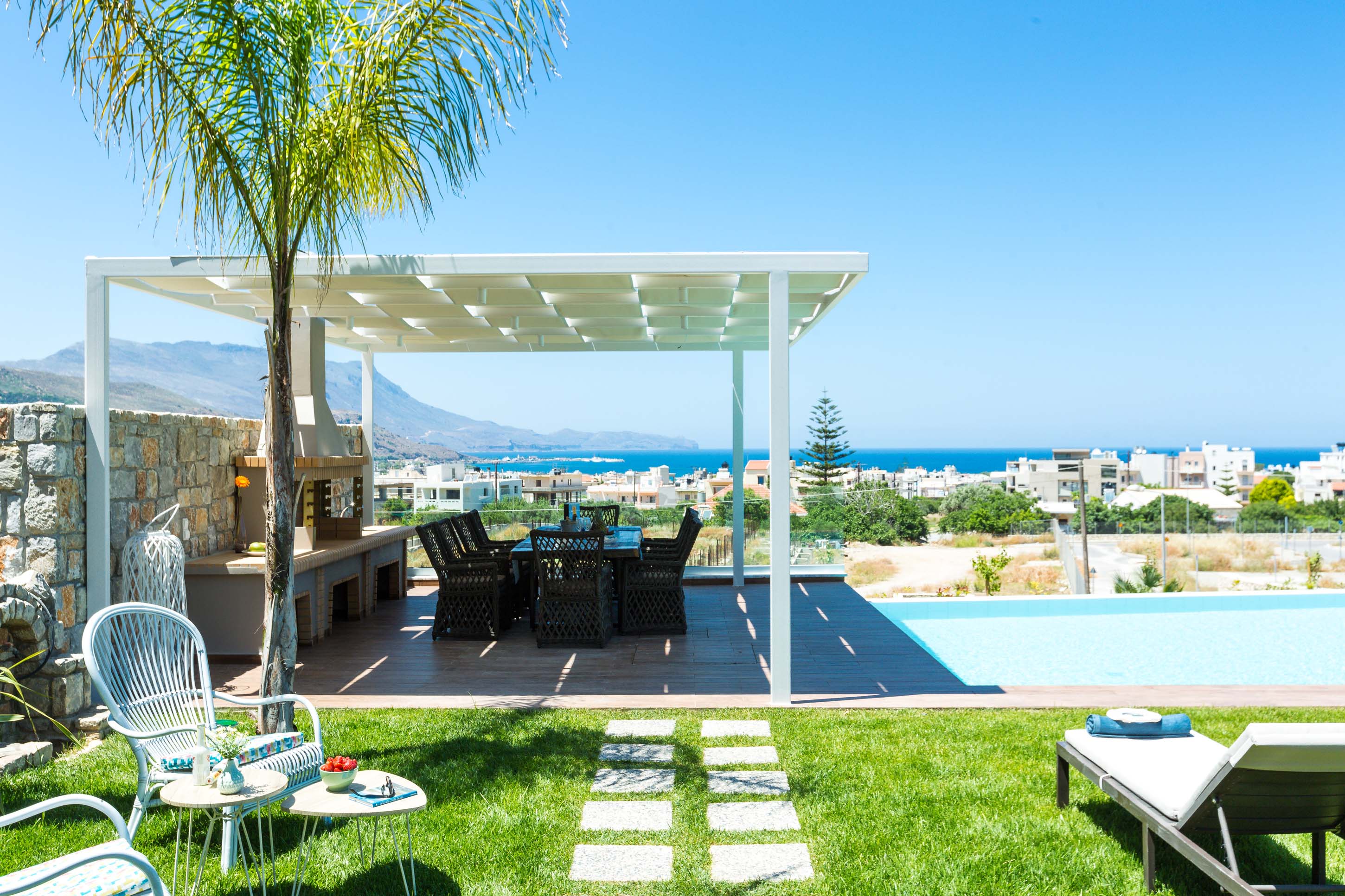 Villa Lefkos Kolymbari Kissamos: Spacious 5-Bedroom Luxury Apartment with Sea Views, Kissamos