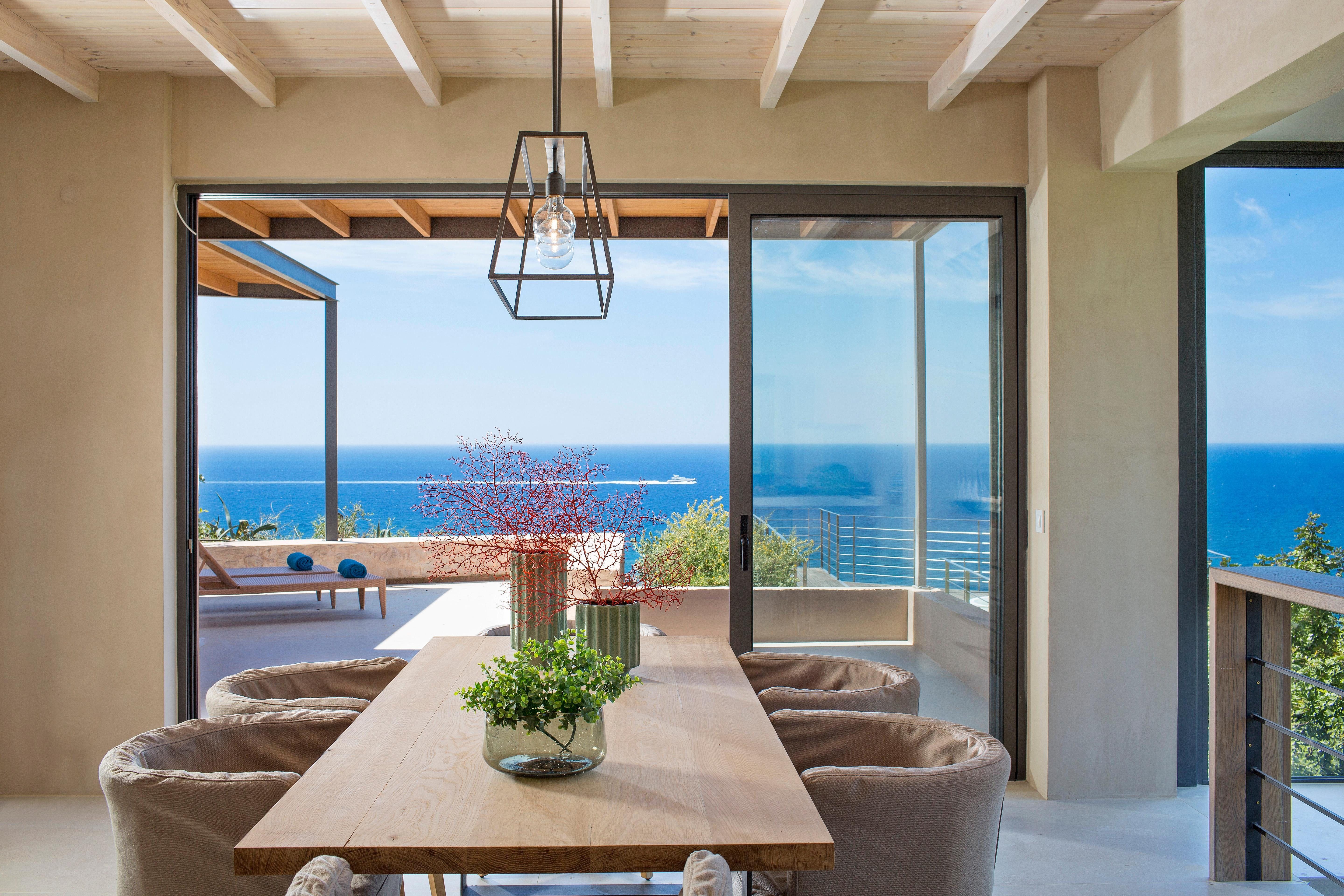 Villa Kaikias Ravdou Kissamos: Luxury 4-Bedroom Apartment with Seaview and Pool, Kissamos