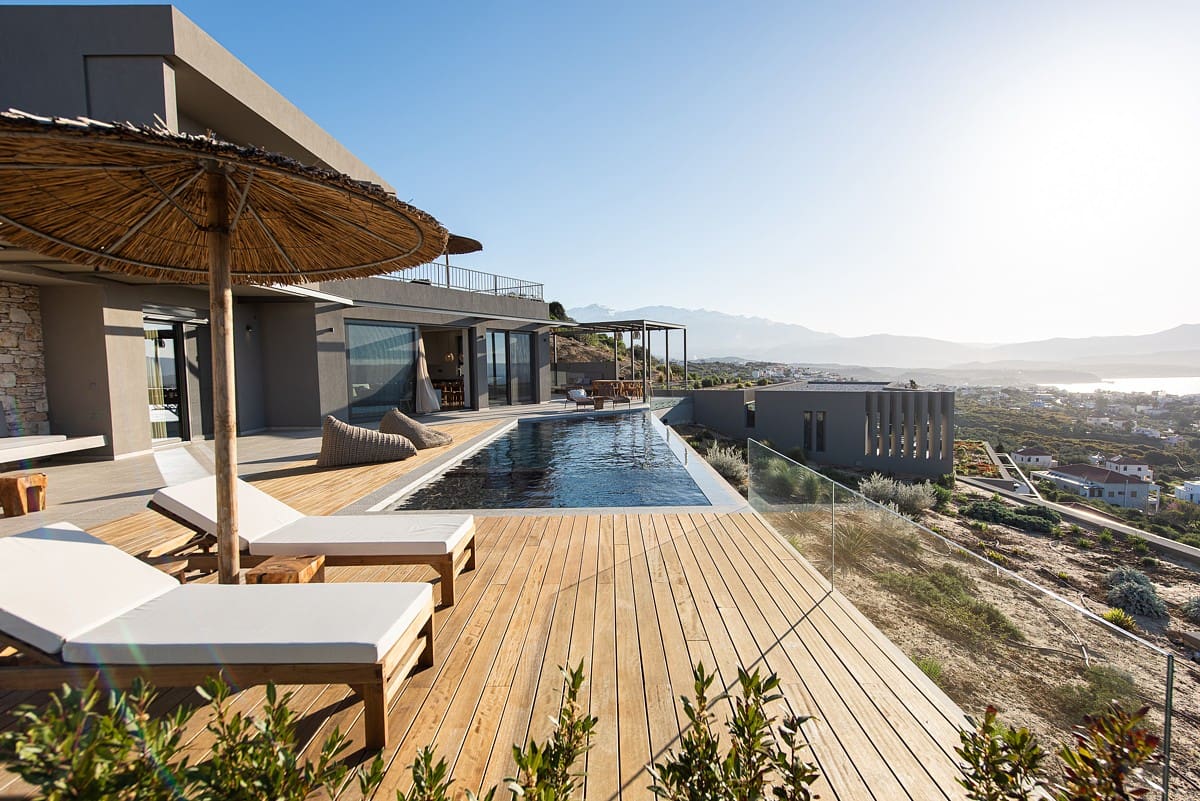 Villa Lysias Kores Kokkino Chorio: Elegant 3-Bedroom Apartment with Seaviews and Pool, Kokkino Chorio