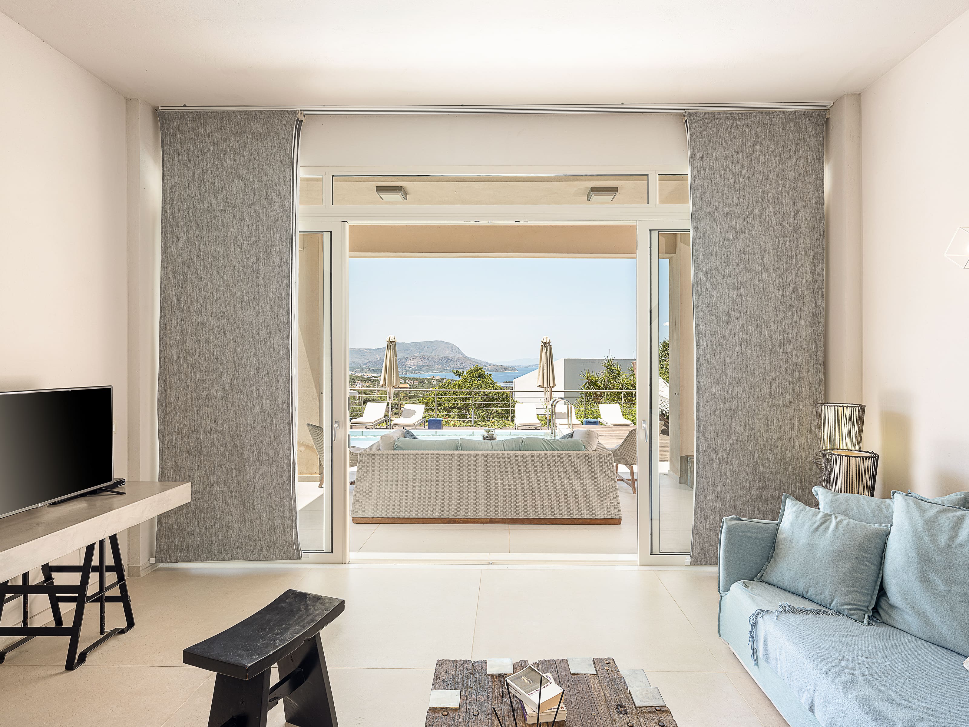 Villa Meltemi Kokkino Kokkino Chorio 2: Spacious 4-Bedroom Apartment with Sea Views and Pool, Crete