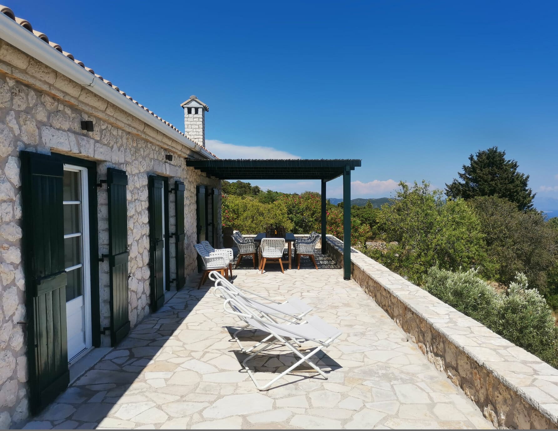 Villa Lysias Agios Nikitas Lefkada: Spacious 5-Bedroom Apartment with Stunning Sea Views, Lefkada