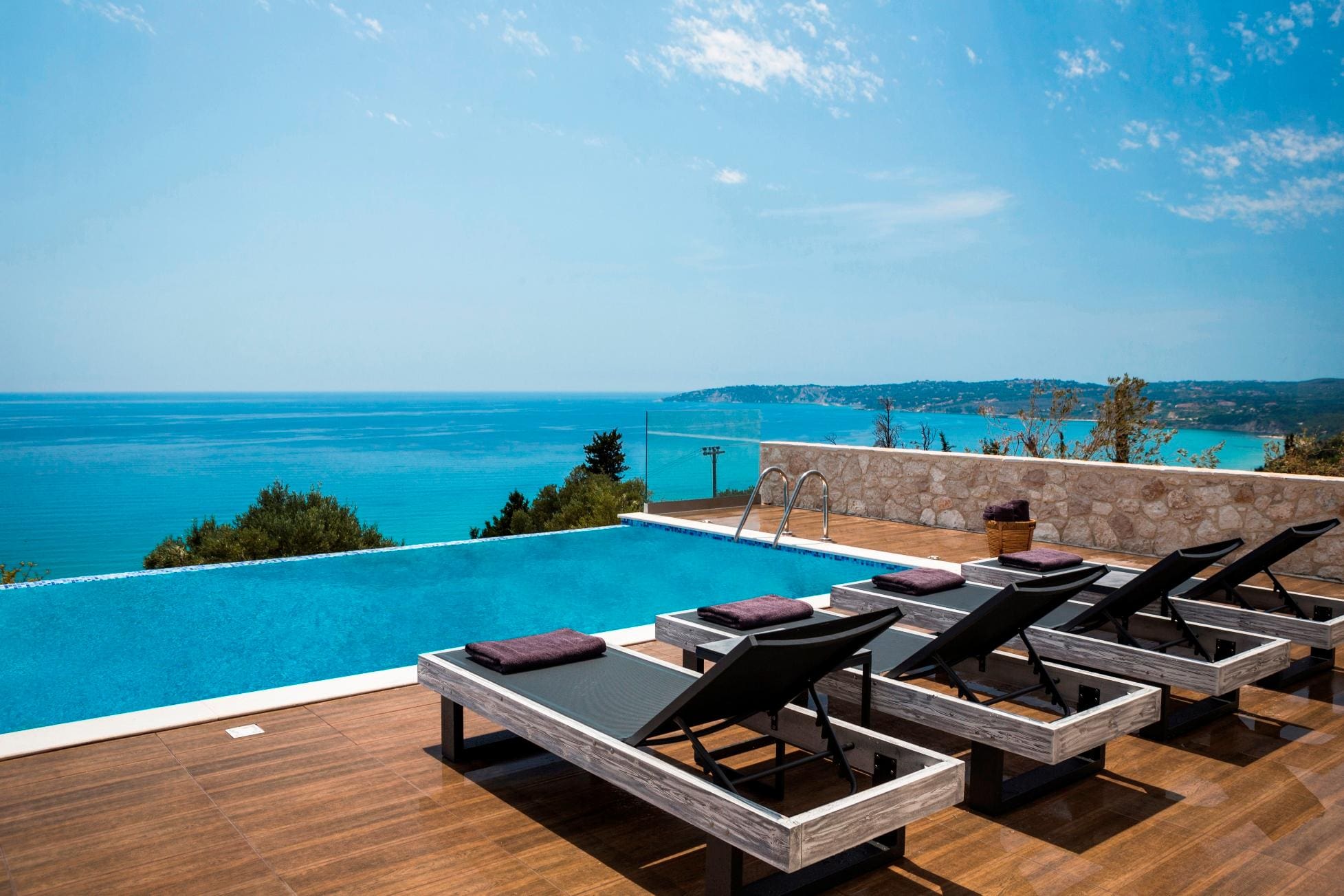 Villa Kyanos Agnontas Livathos: Luxury 3-Bedroom Apartment with Beachfront Access, Livathos