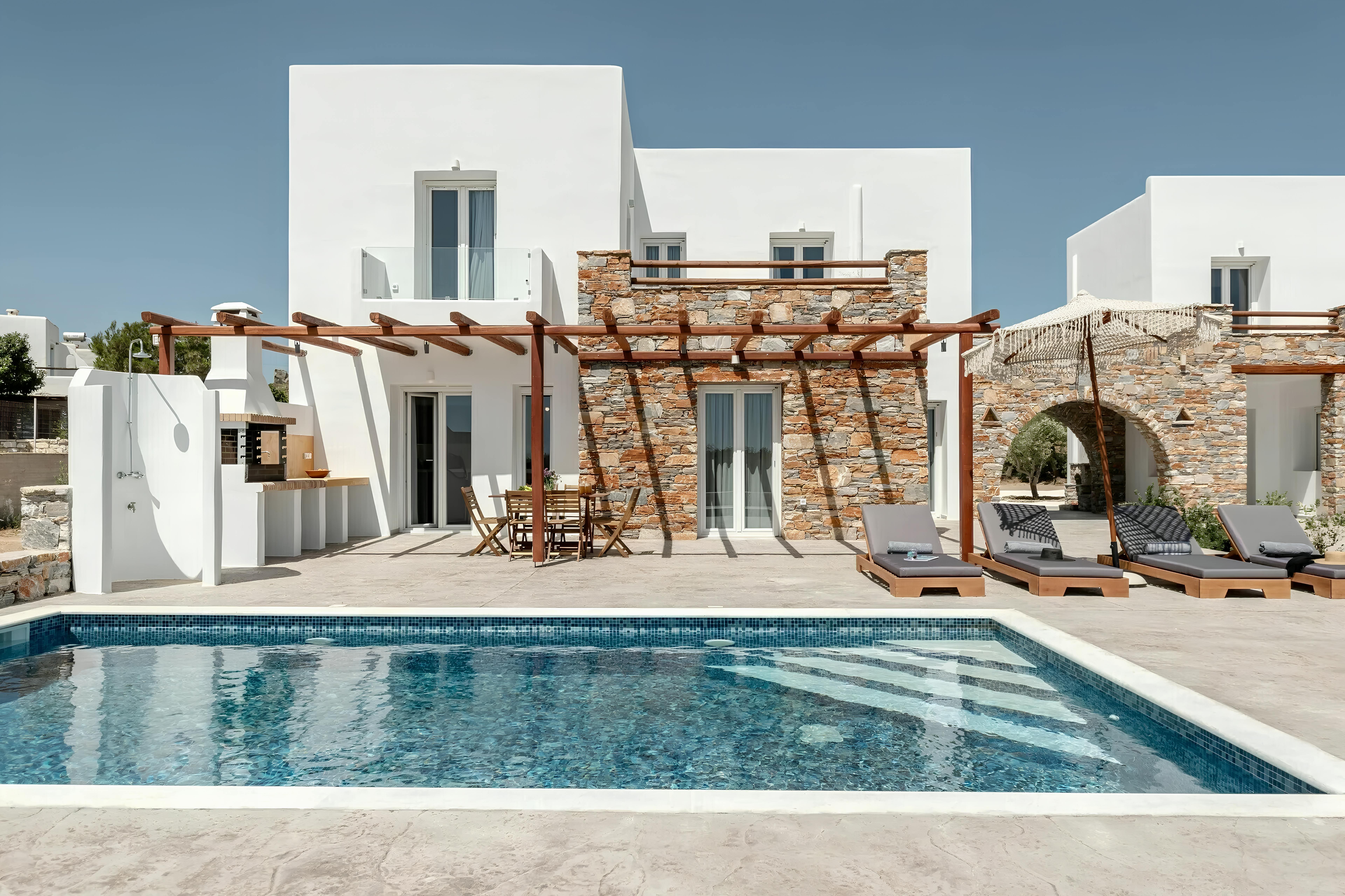 Villa Ostria Apollonas Naxos: Luxury 3-Bedroom Villa with Sea Views and Pool, Naxos