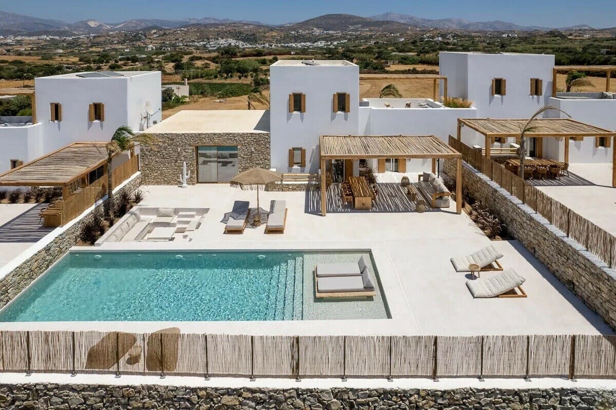 Villa Zephyros Apiranthos Naxos: Luxury 3-Bedroom Villa with Seaviews and Pool, Naxos