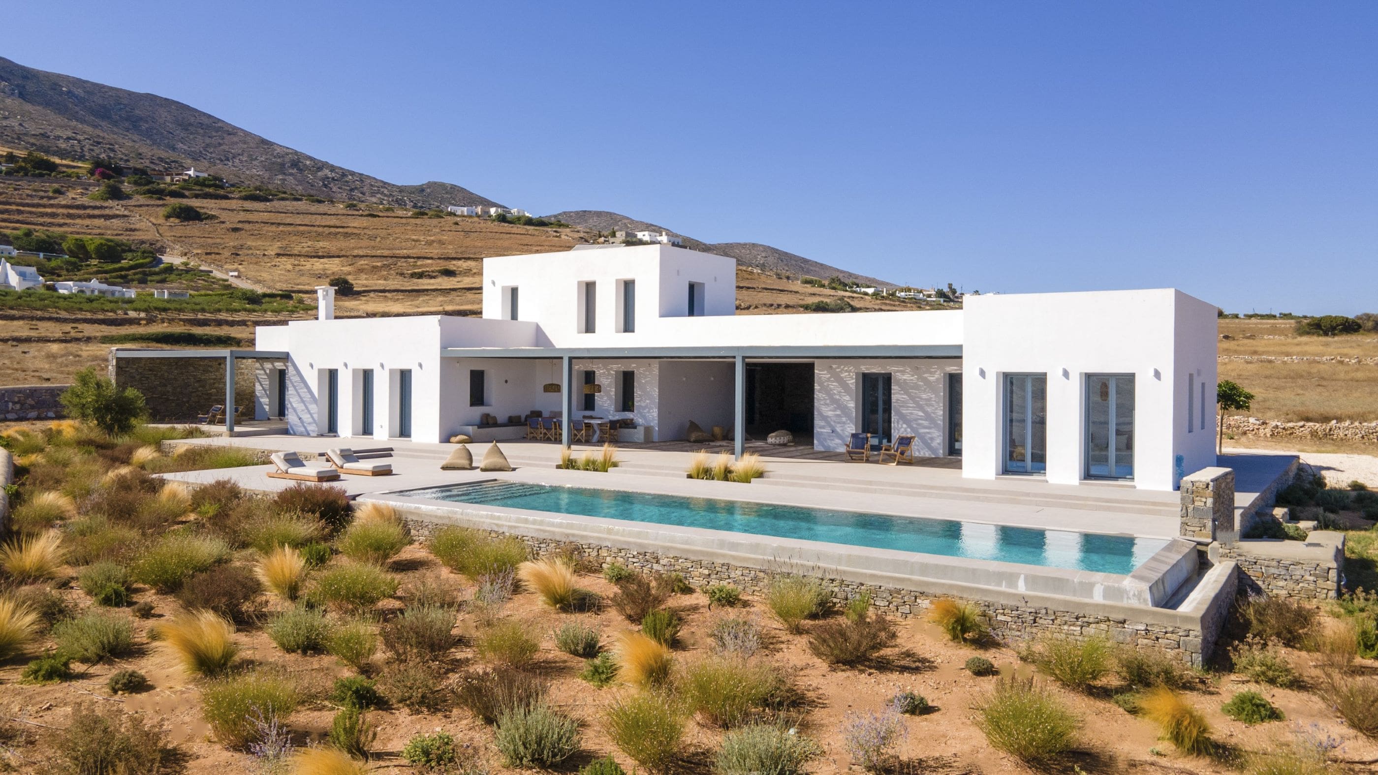 Villa Chrysos Marpissa Paros: Luxury 4-Bedroom Villa with Sea Views and Pool, Paros