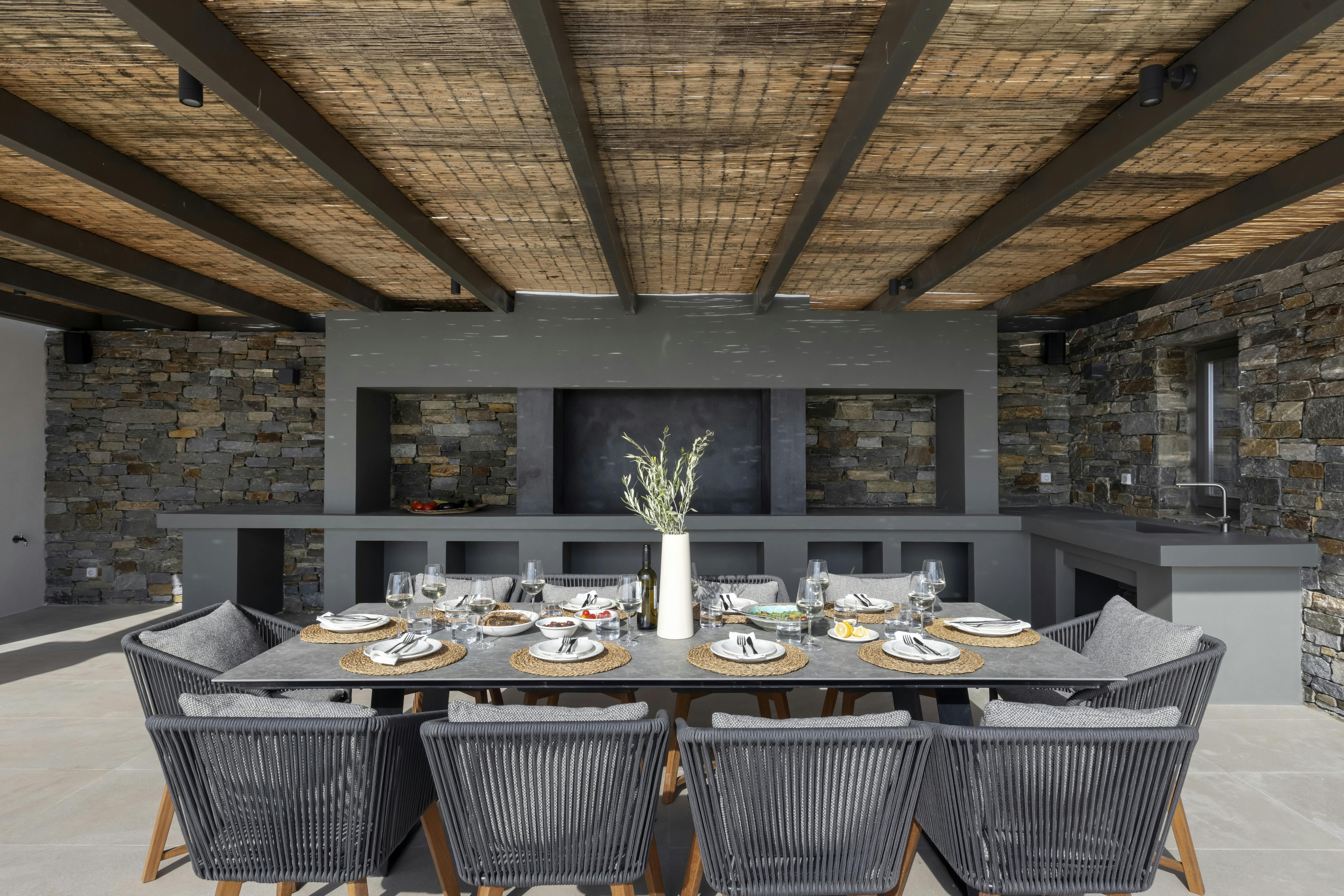 Villa Zephyros Marpissa Paros: Luxury 10-Bedroom Villa with Seaview and Pool, Paros