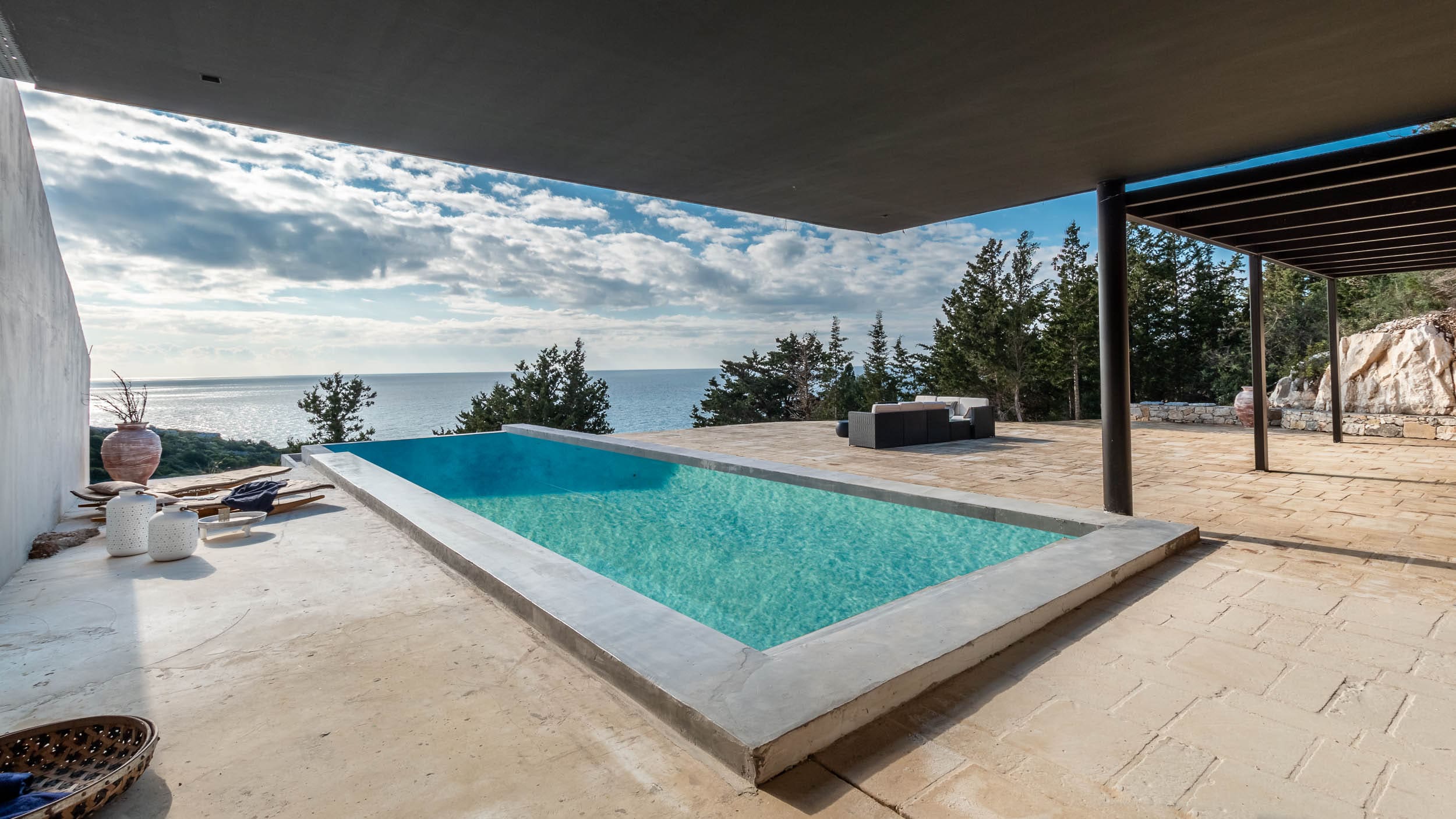 Villa Boreas Lakka Paxi: Luxury Villa with Stunning Sea Views and Infinity Pool, Paxi