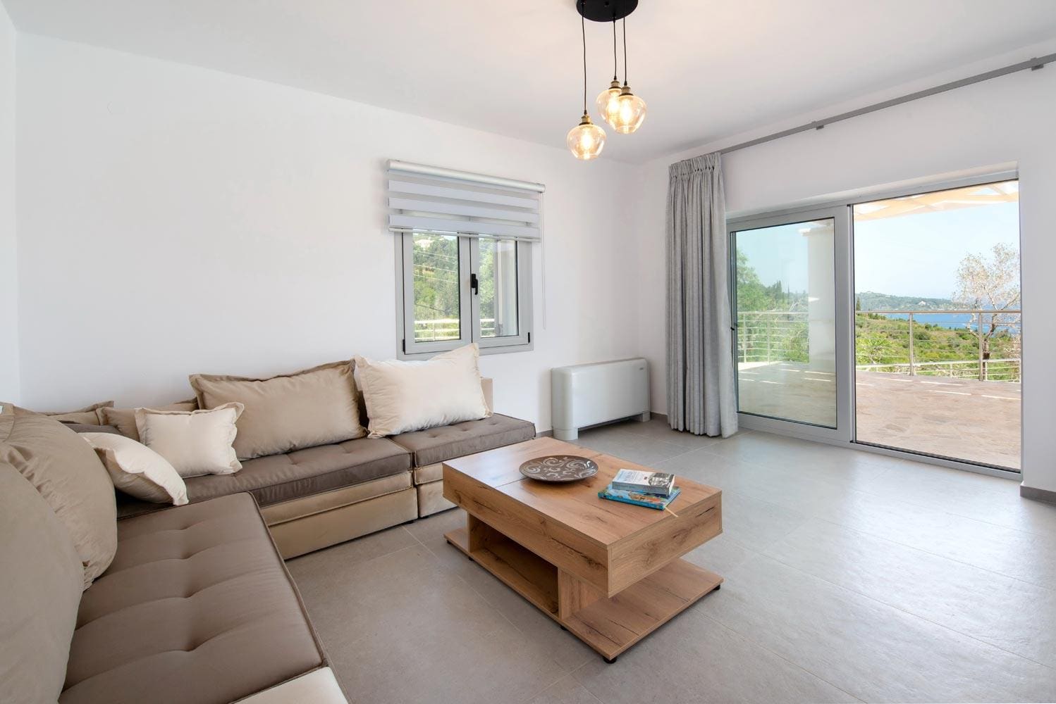 Villa Lefki Mongonissi Paxi: Luxury 4-Bedroom Apartment with Seaview and Pool, Paxi
