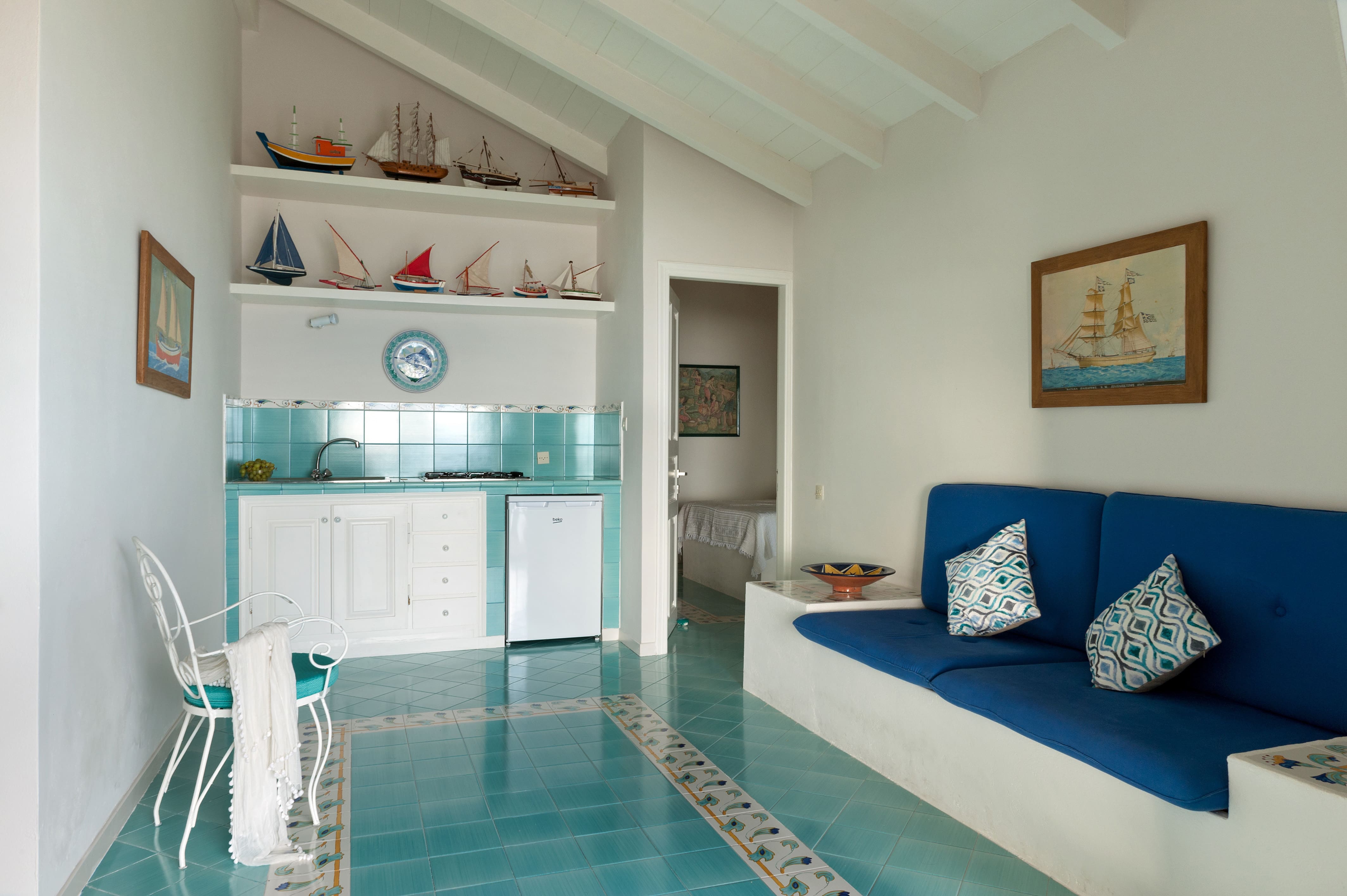 Villa Meltemi Paxi: Luxury 4-Bedroom Apartment with Infinity Pool and Sea Views, Paxi