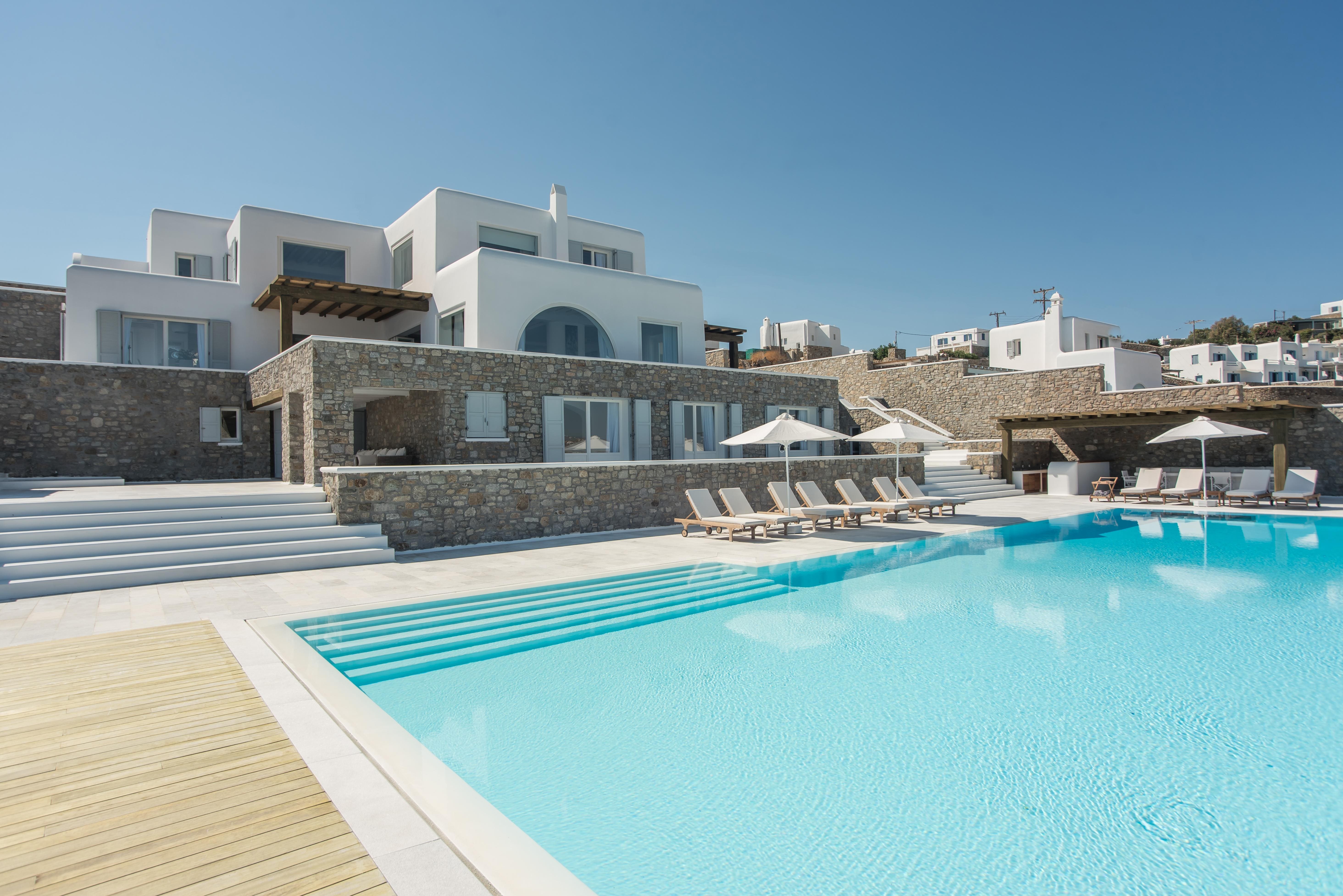 Villa Lefkos Agios Ioannis Psarou: Expansive 10-Bedroom Luxury Apartment with Seaviews, Mykonos