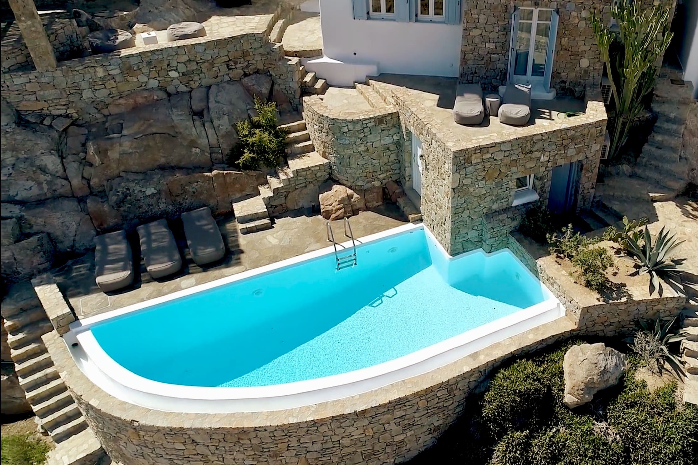 Villa Kyanos Ftelia Psarou: 3-Bedroom Luxury Apartment with Pool and Sea View, Mykonos