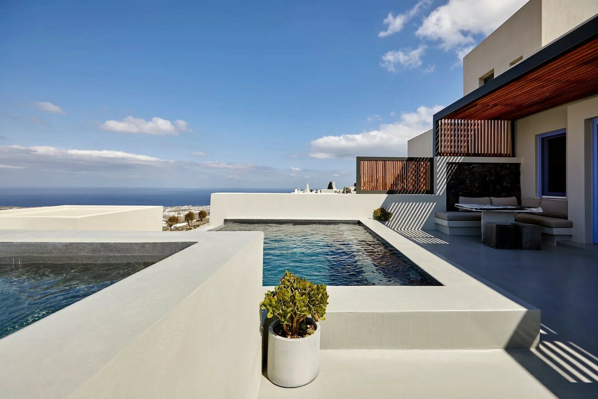 Villa Meltemi Pyrgos: Charming 1-Bedroom Villa with Hot Tub and Sea Views, Santorini