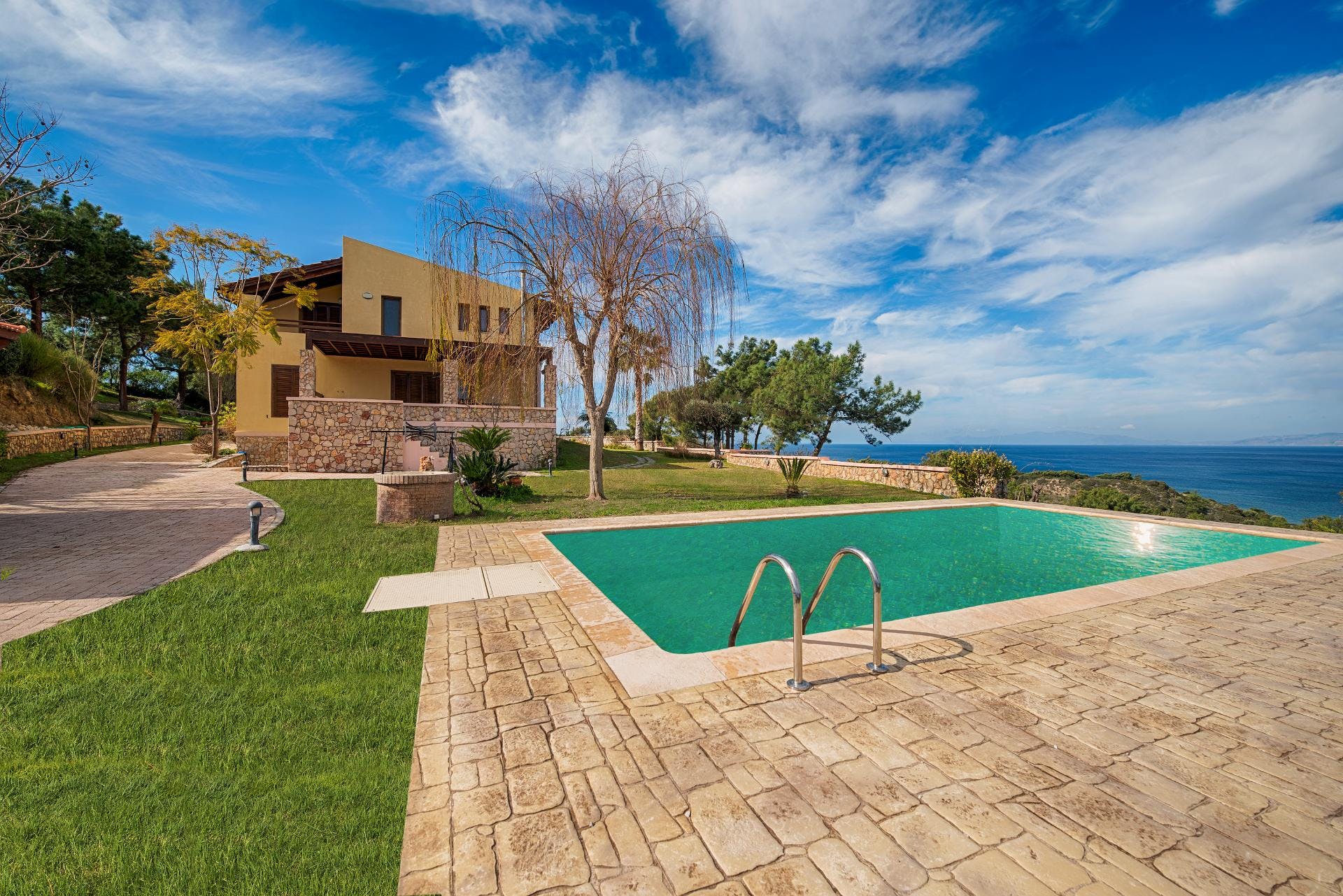 Villa Kyanos Kallithea Rhodes: Luxury 4-Bedroom Apartment with Pool and Seaview, Rhodes